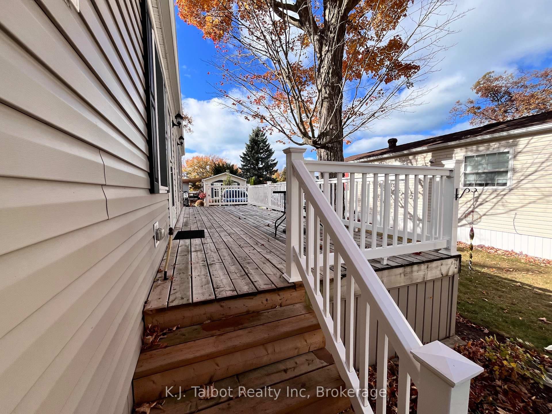 16 CHEROKEE Lane photo 19