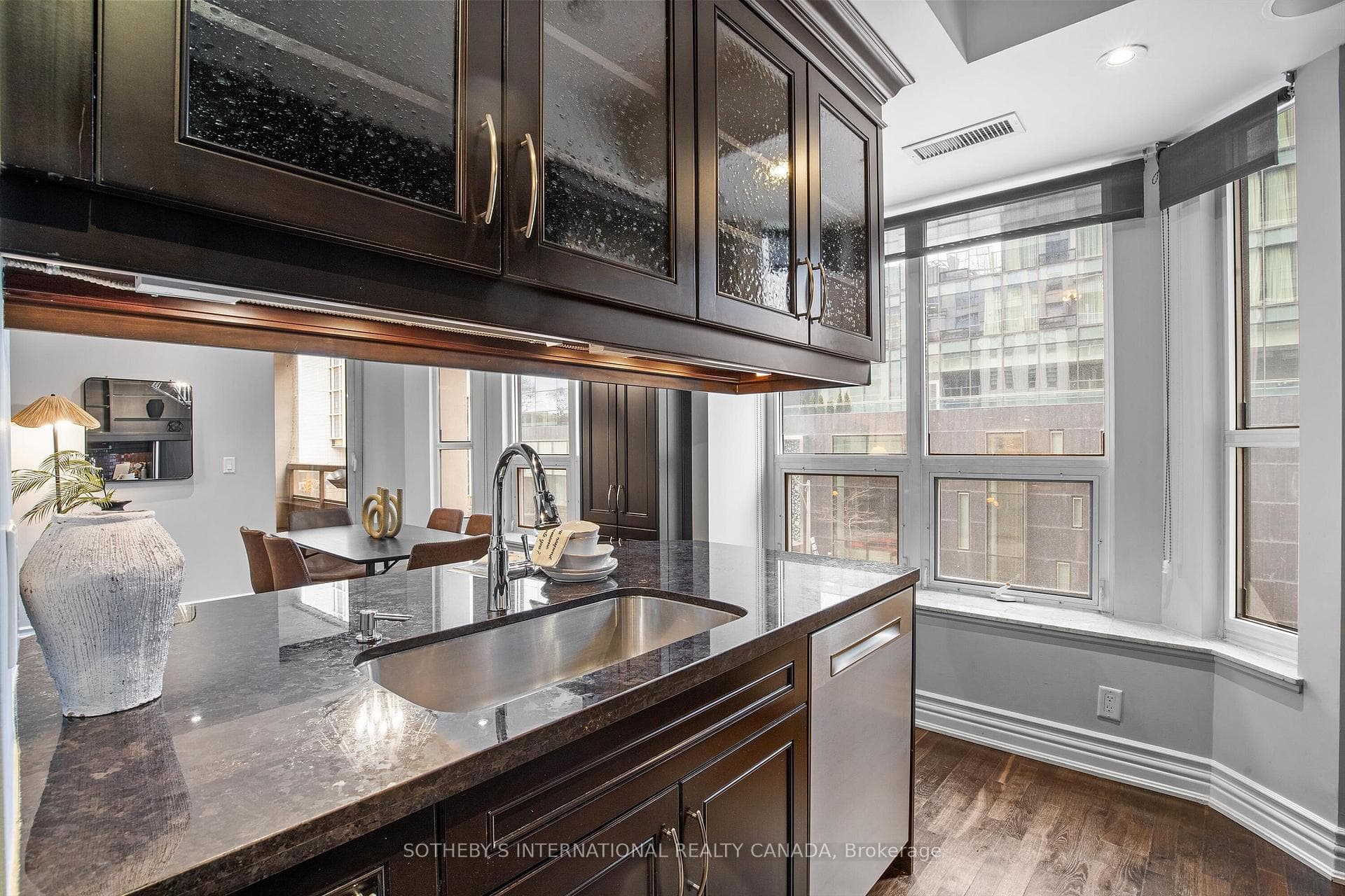 68 Yorkville Avenue Unit 308 photo 15