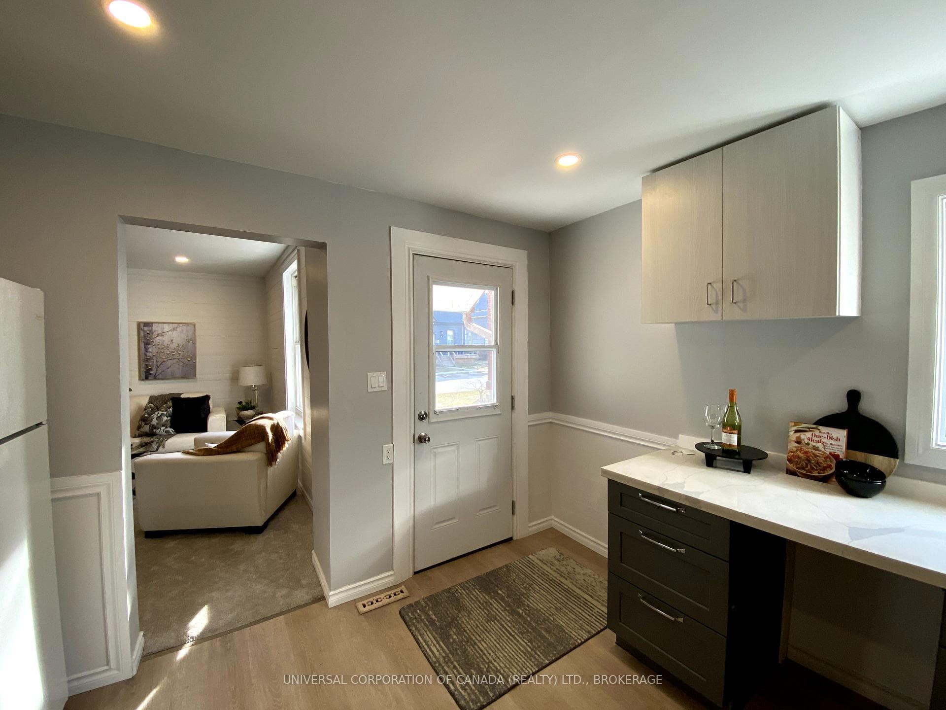 98 Flora Street photo 20