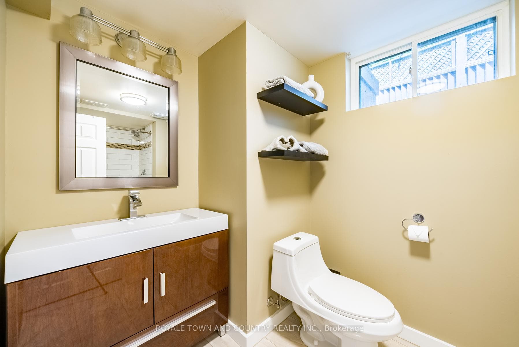 Lower Bathroom, 4 PC