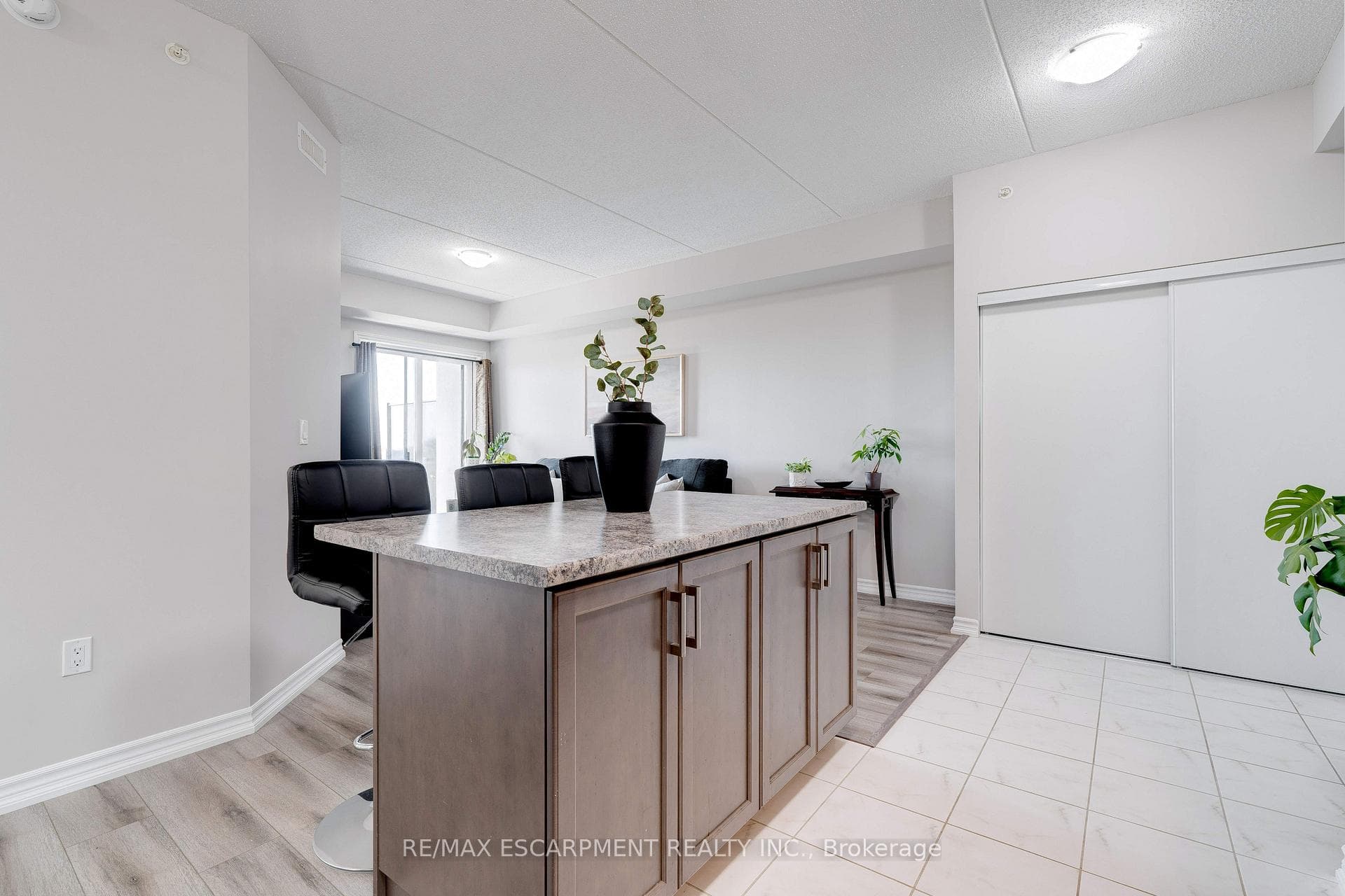640 Sauve Street Unit 413 photo 8