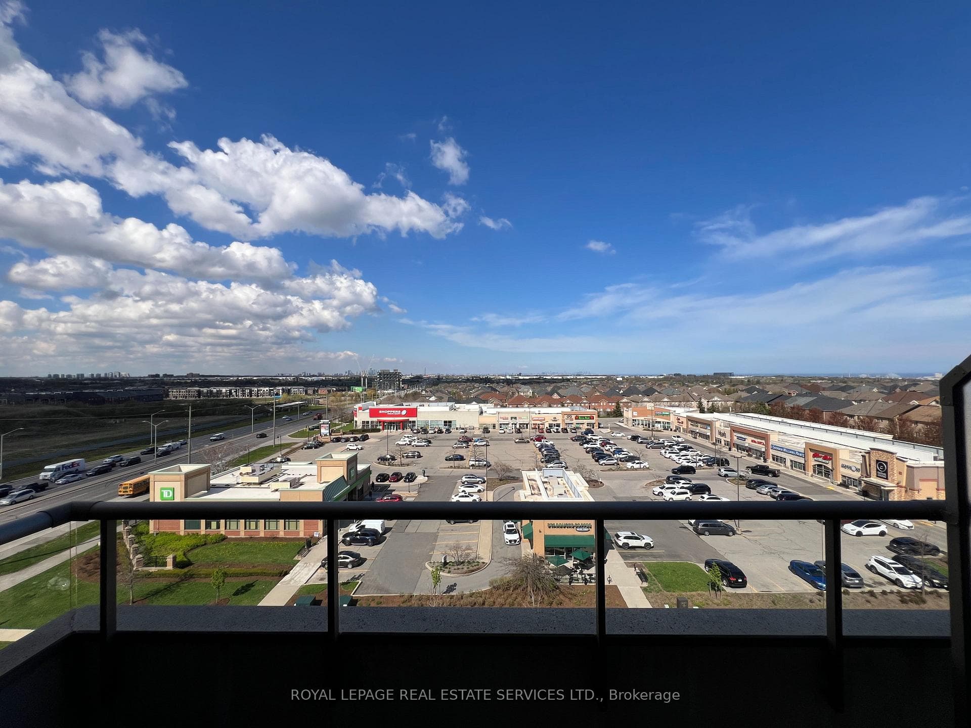 Panoramic Views of Mississauga & Toronto Skylines