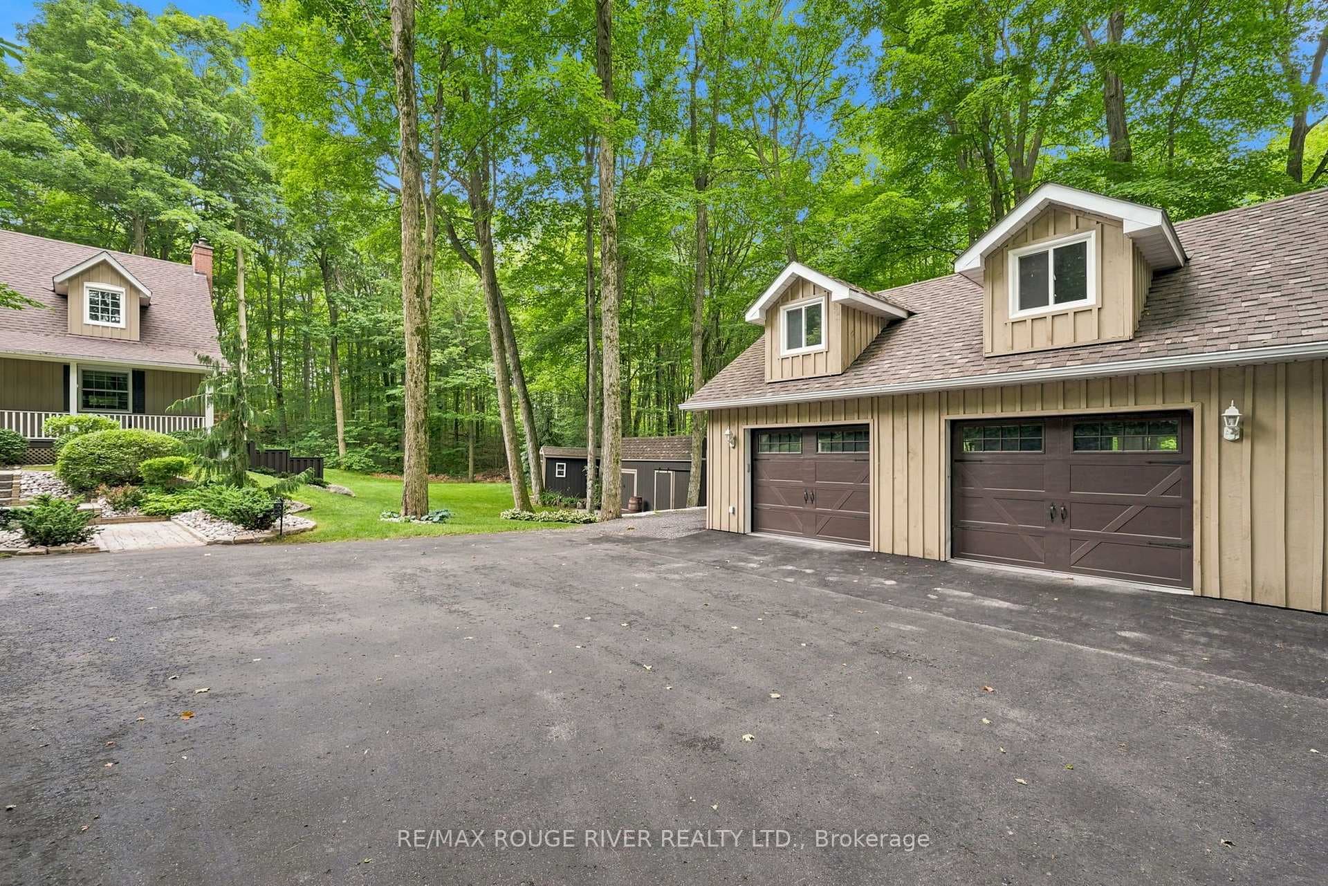 2774 Les Davey Road photo 46