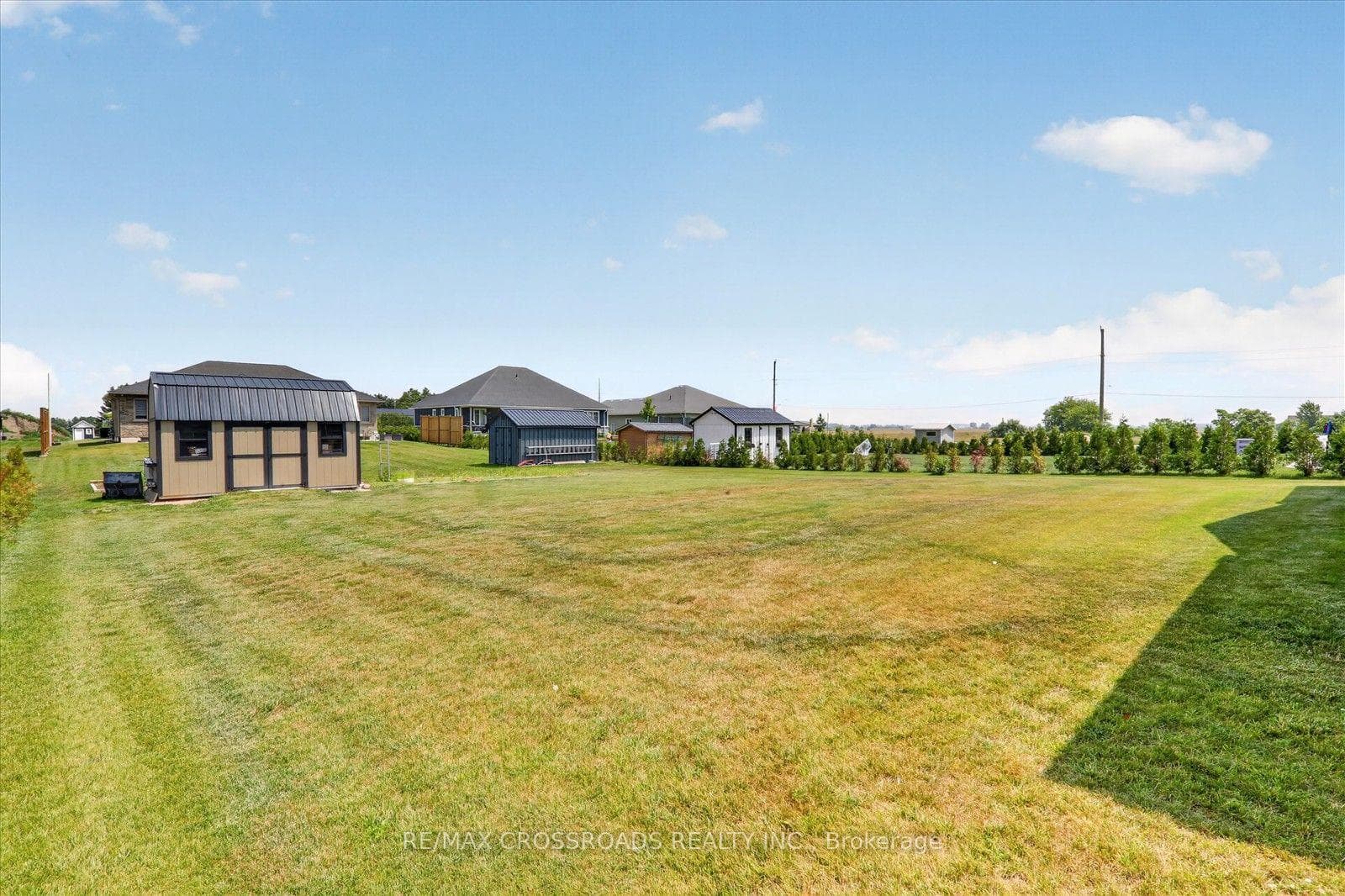 11 MCTAVISH Crescent photo 39