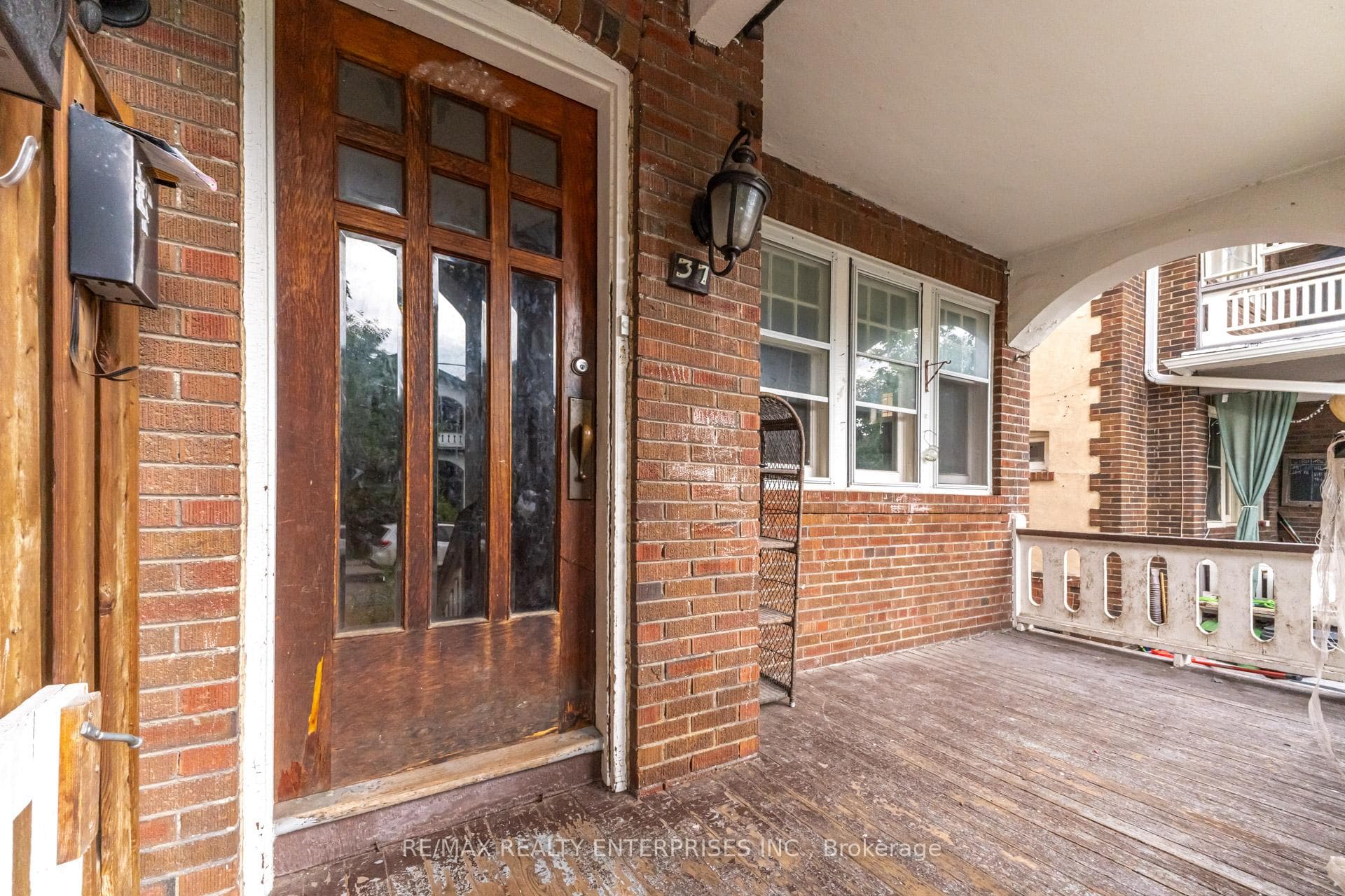 37 Wineva Avenue photo 2
