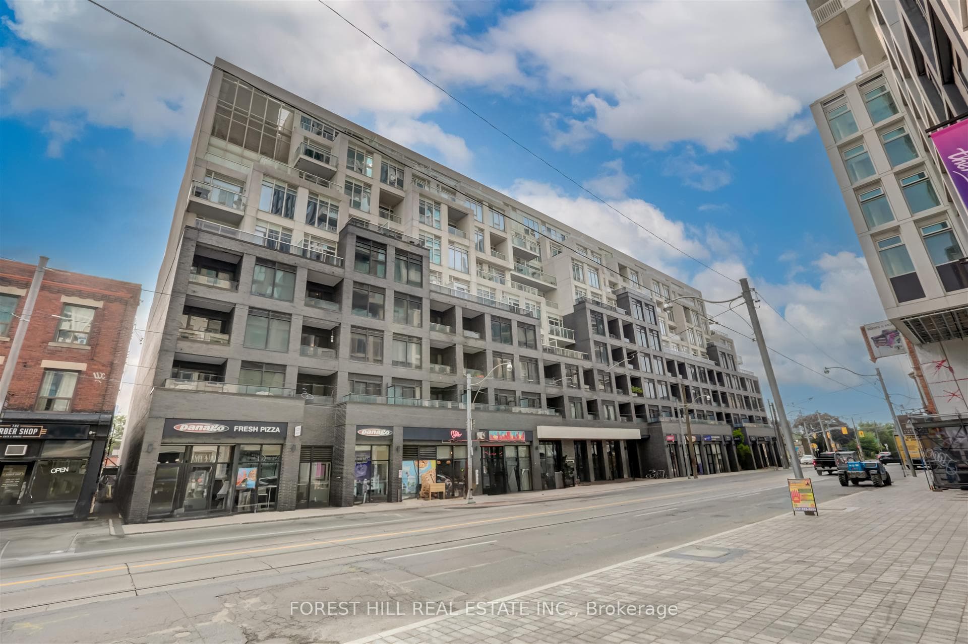 783 Bathurst Street Unit 810 photo 2