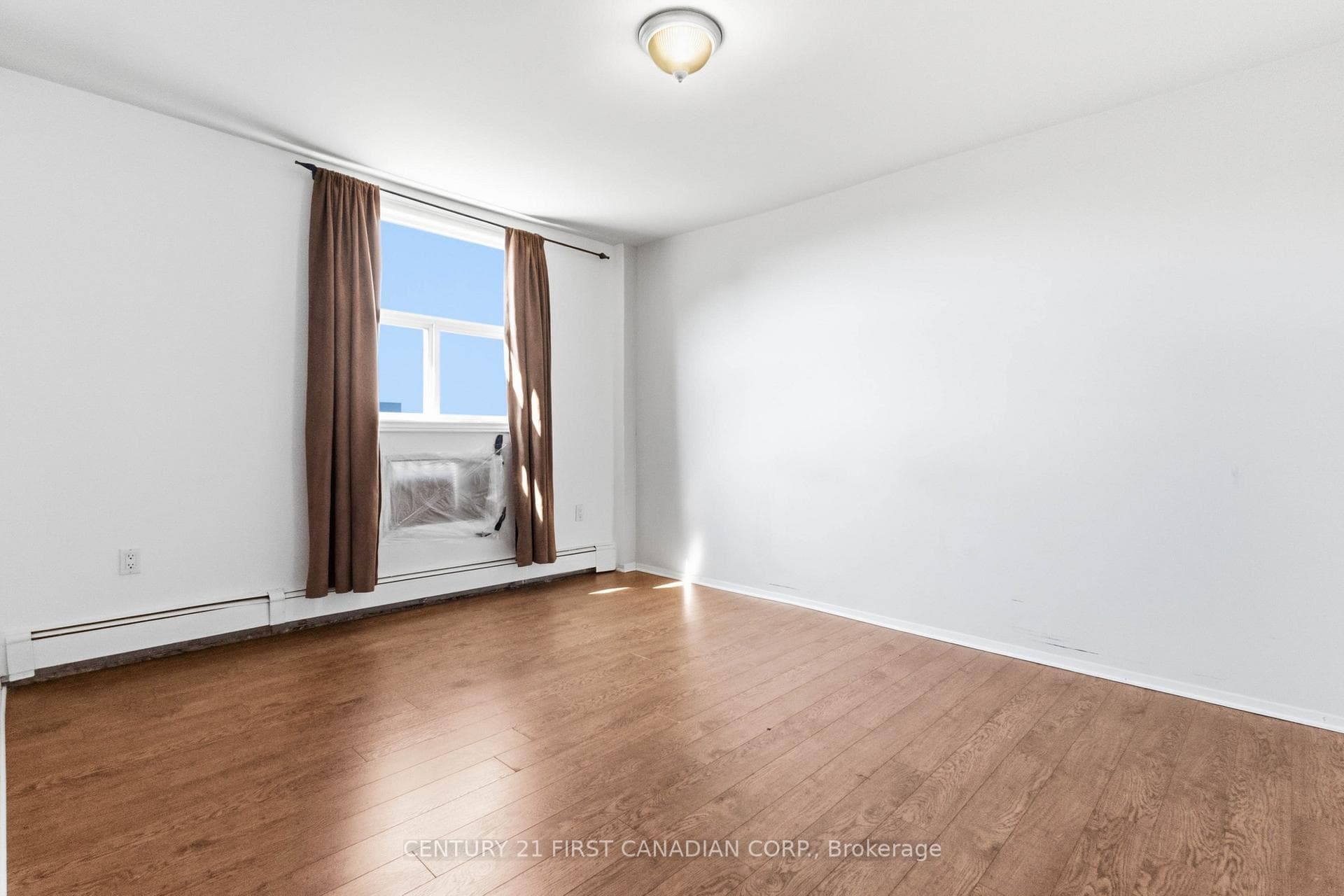 931 Wonderland Road Unit 707 photo 15