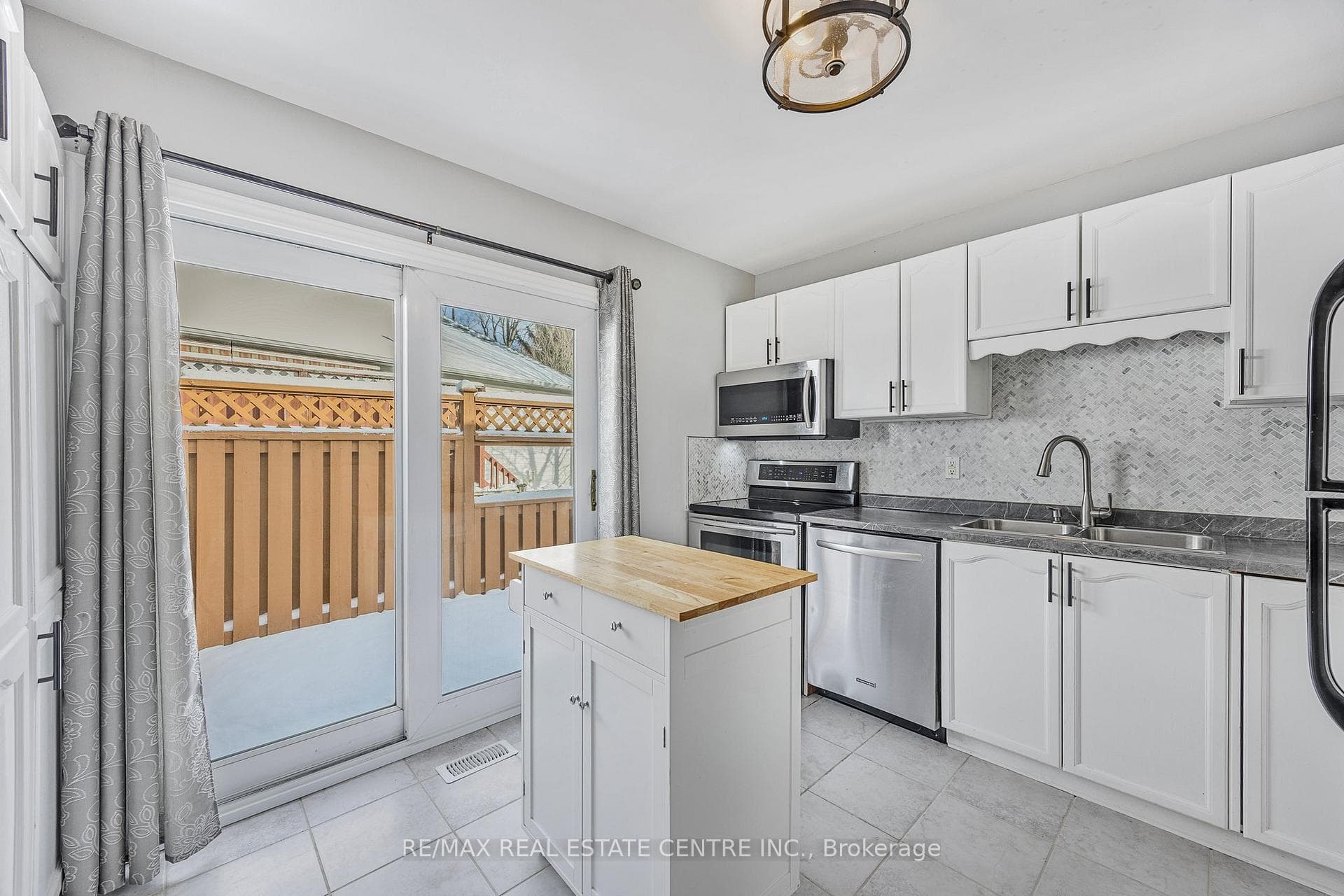5 Harwood Drive photo 7