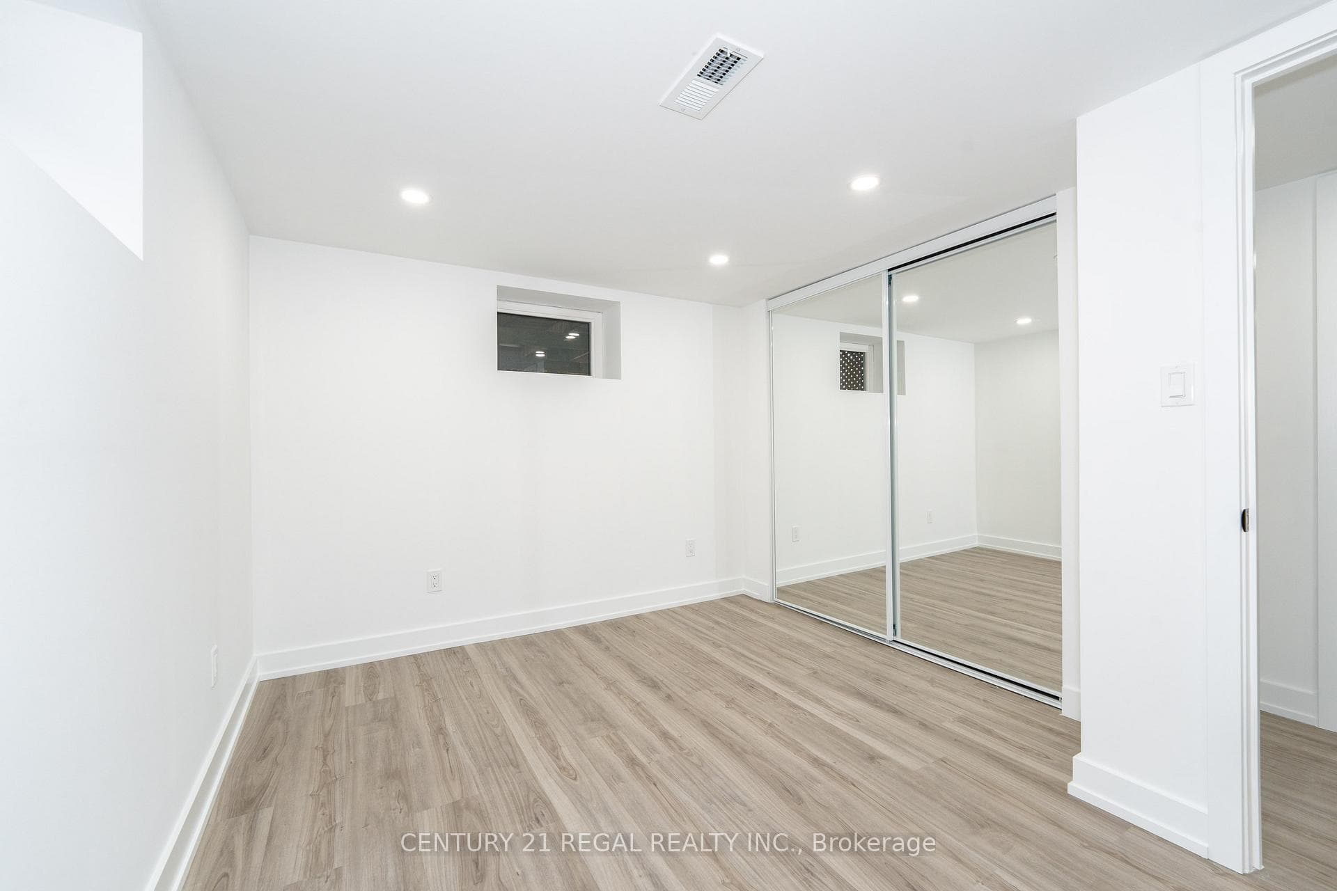 65 Mooregate Avenue photo 33