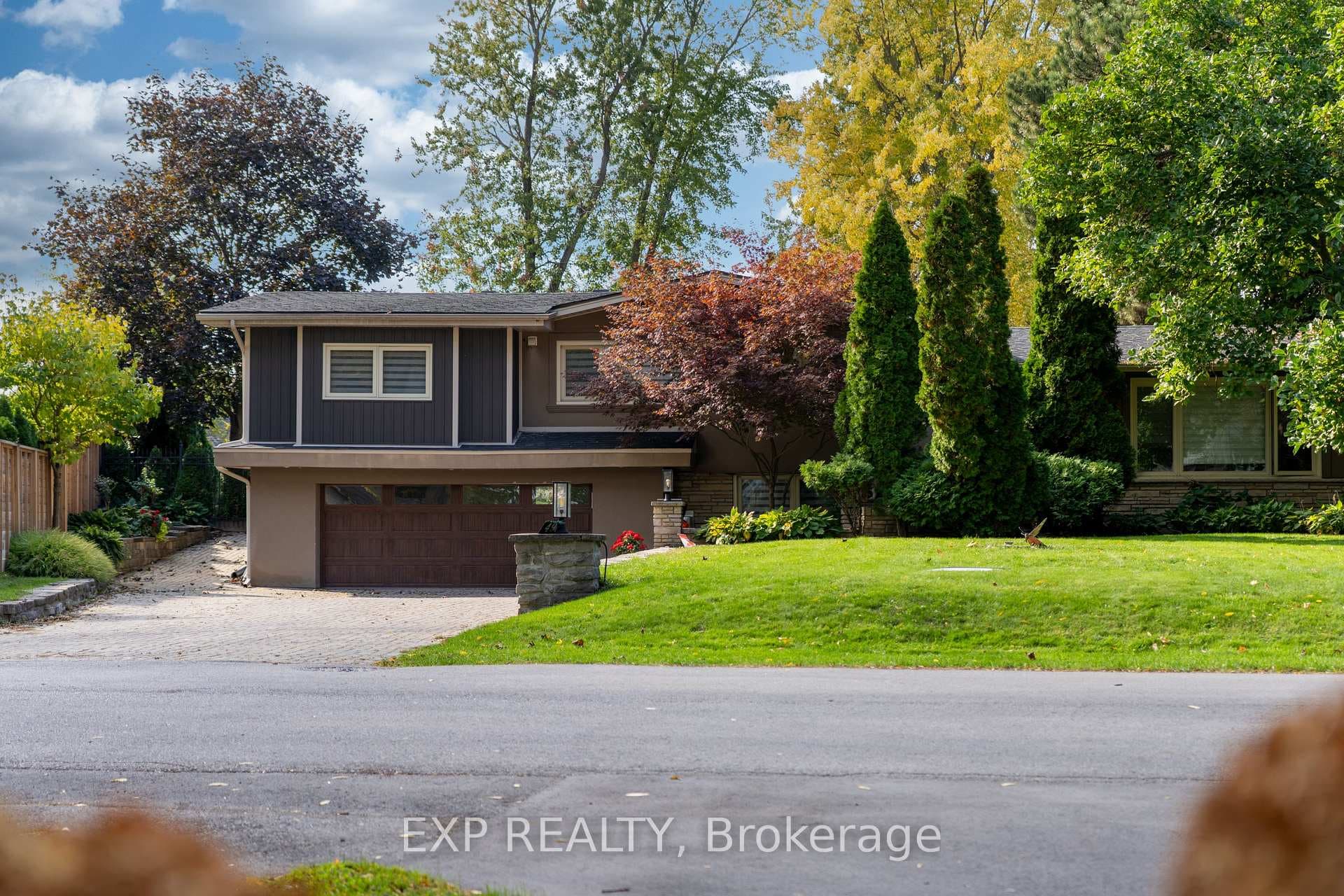 49 Simpson Road photo 1