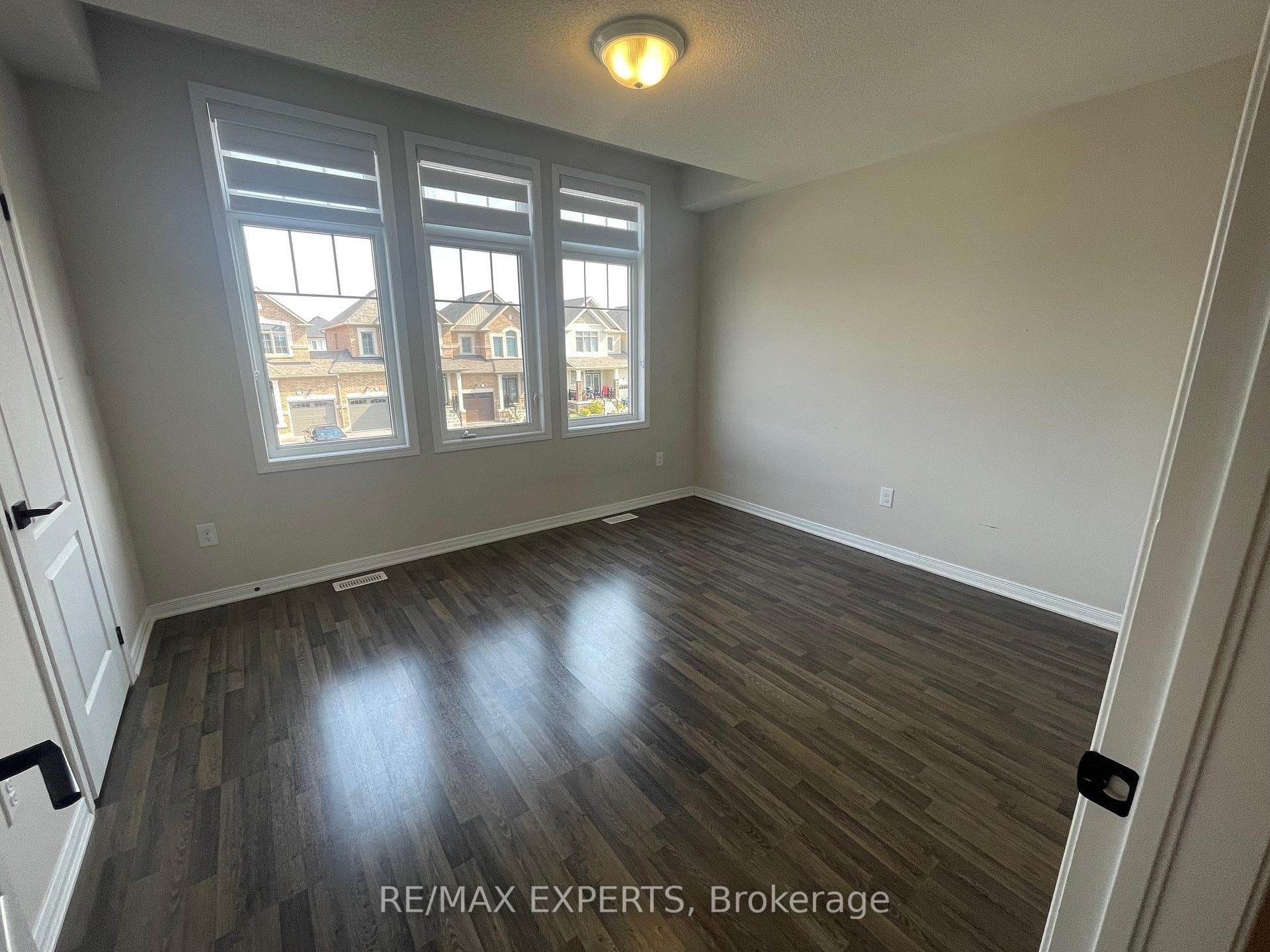 16 Albany Street photo 5