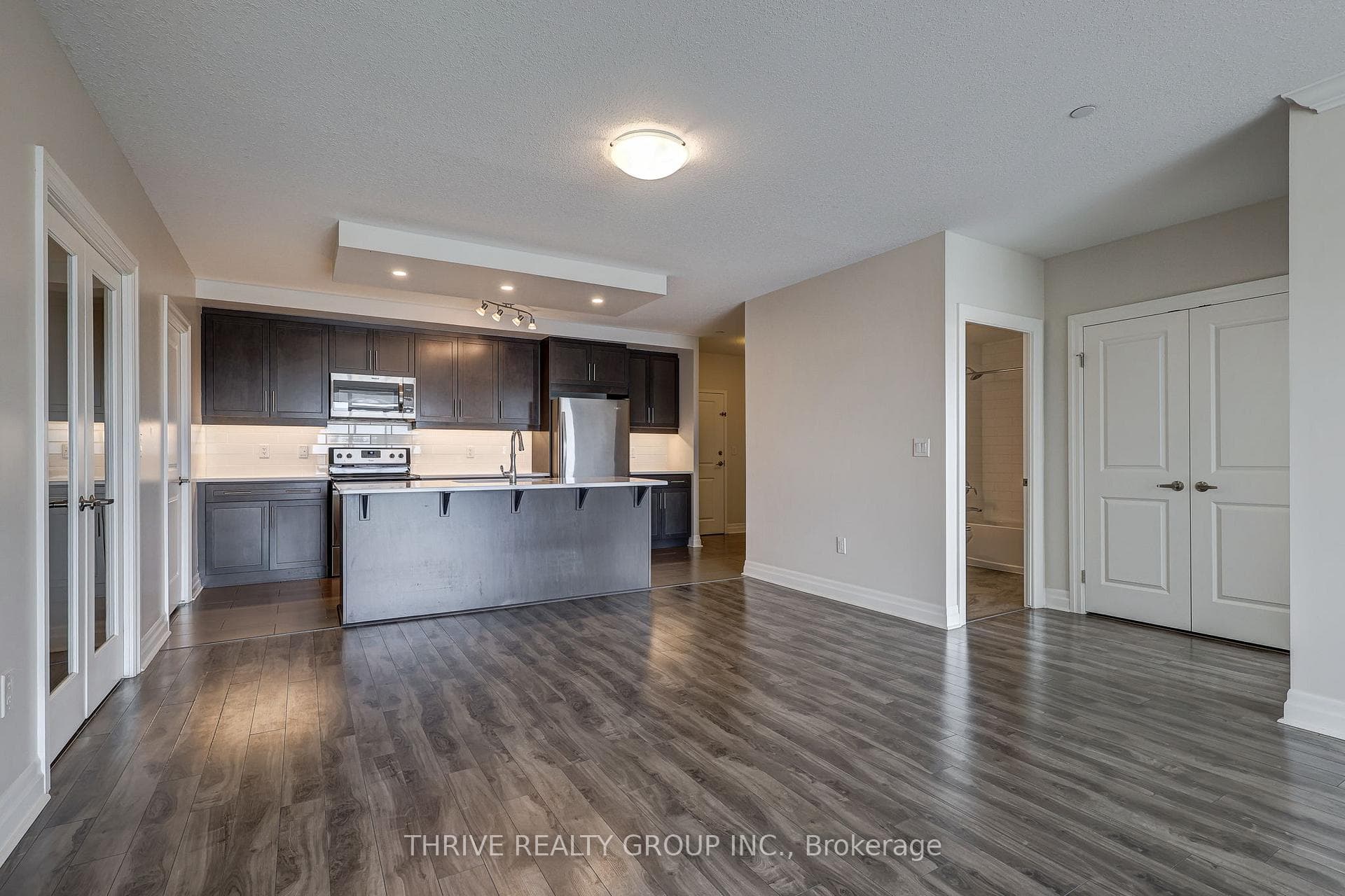 260 Villagewalk Boulevard Unit 707 photo 24
