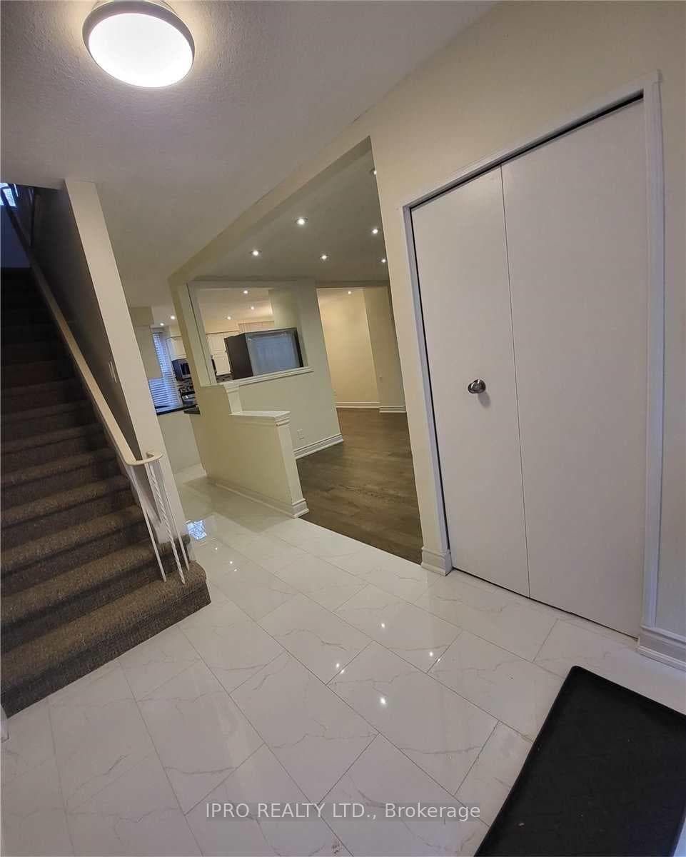 3250 The Credit Woodlands N/A Unit 16 photo 4