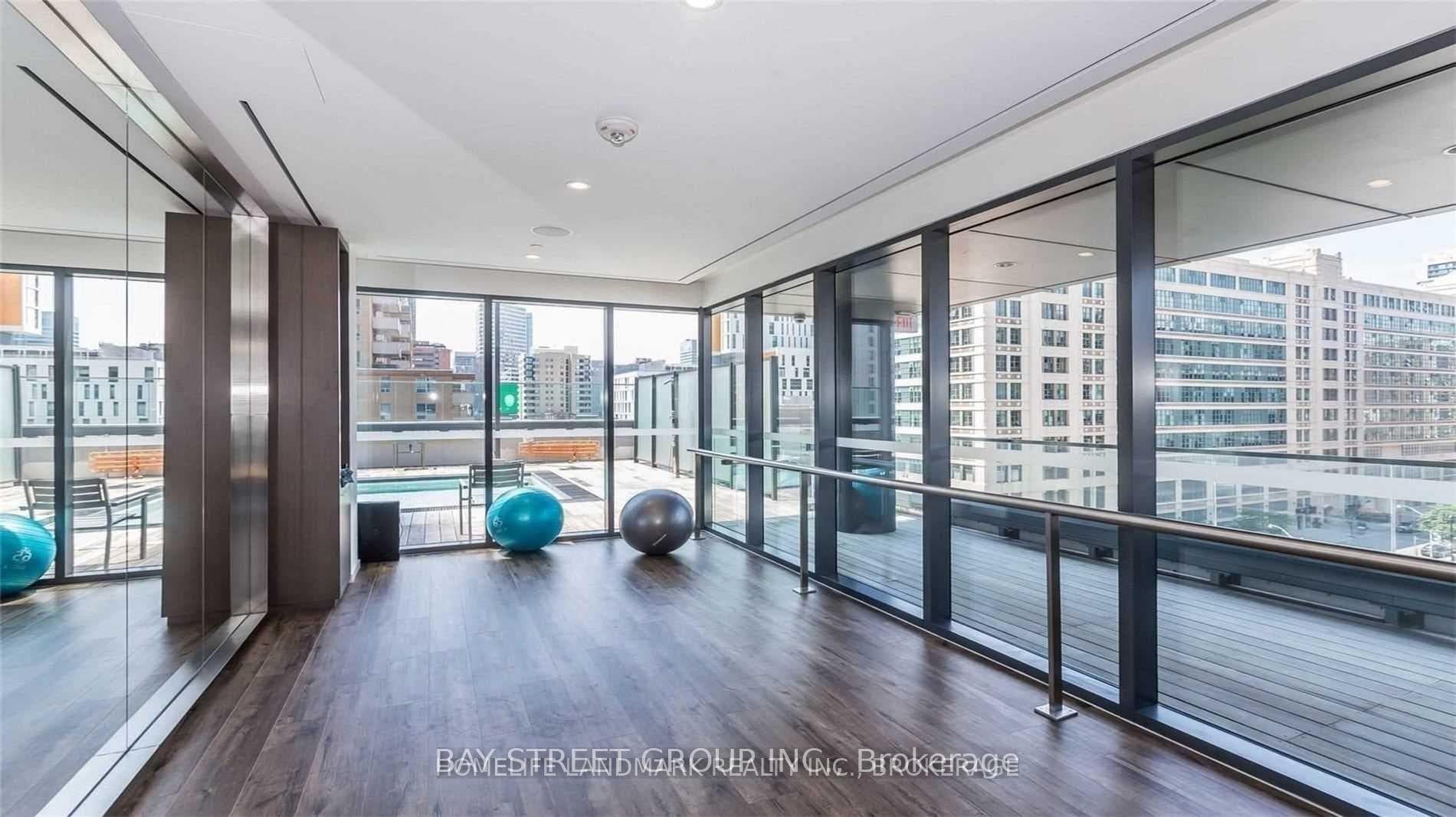 159 Dundas Street Unit 1003 photo 8
