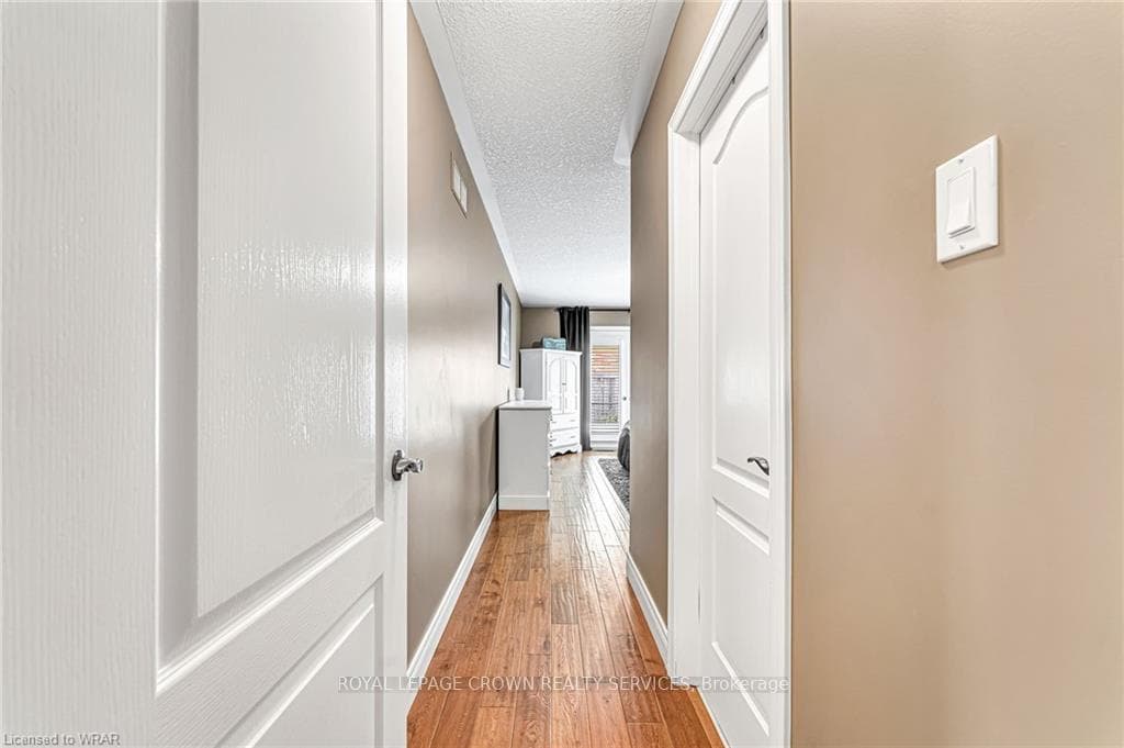 32 Harmer Crescent photo 28