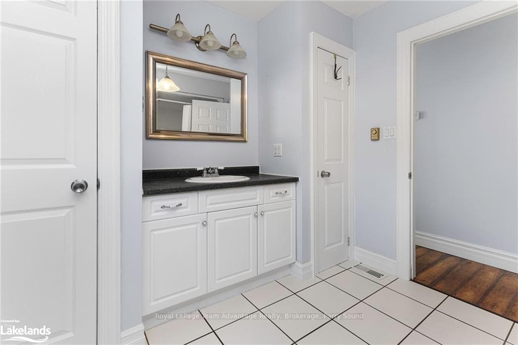 19 LOUISA Street photo 19
