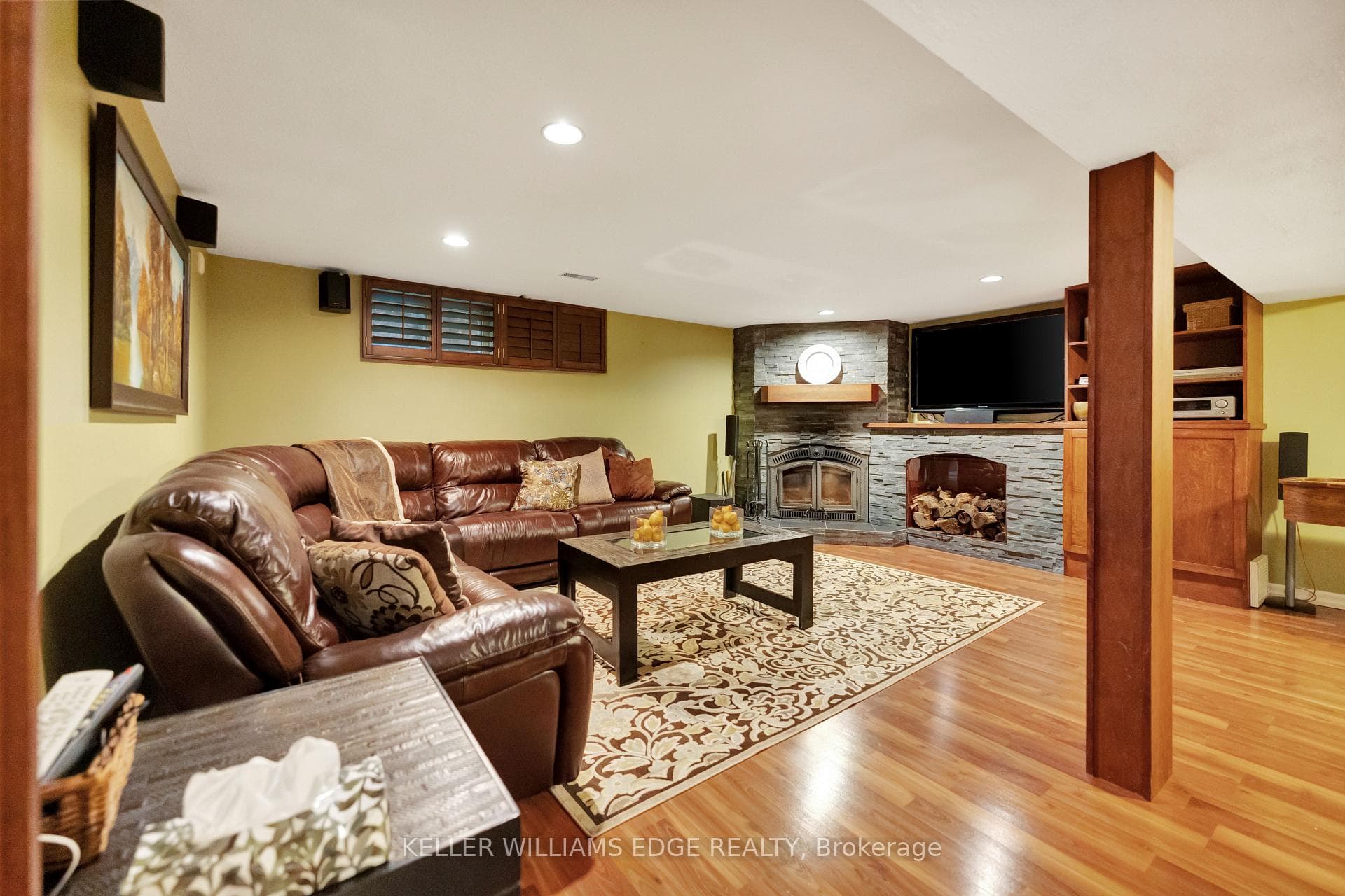 50 Maple Drive photo 26