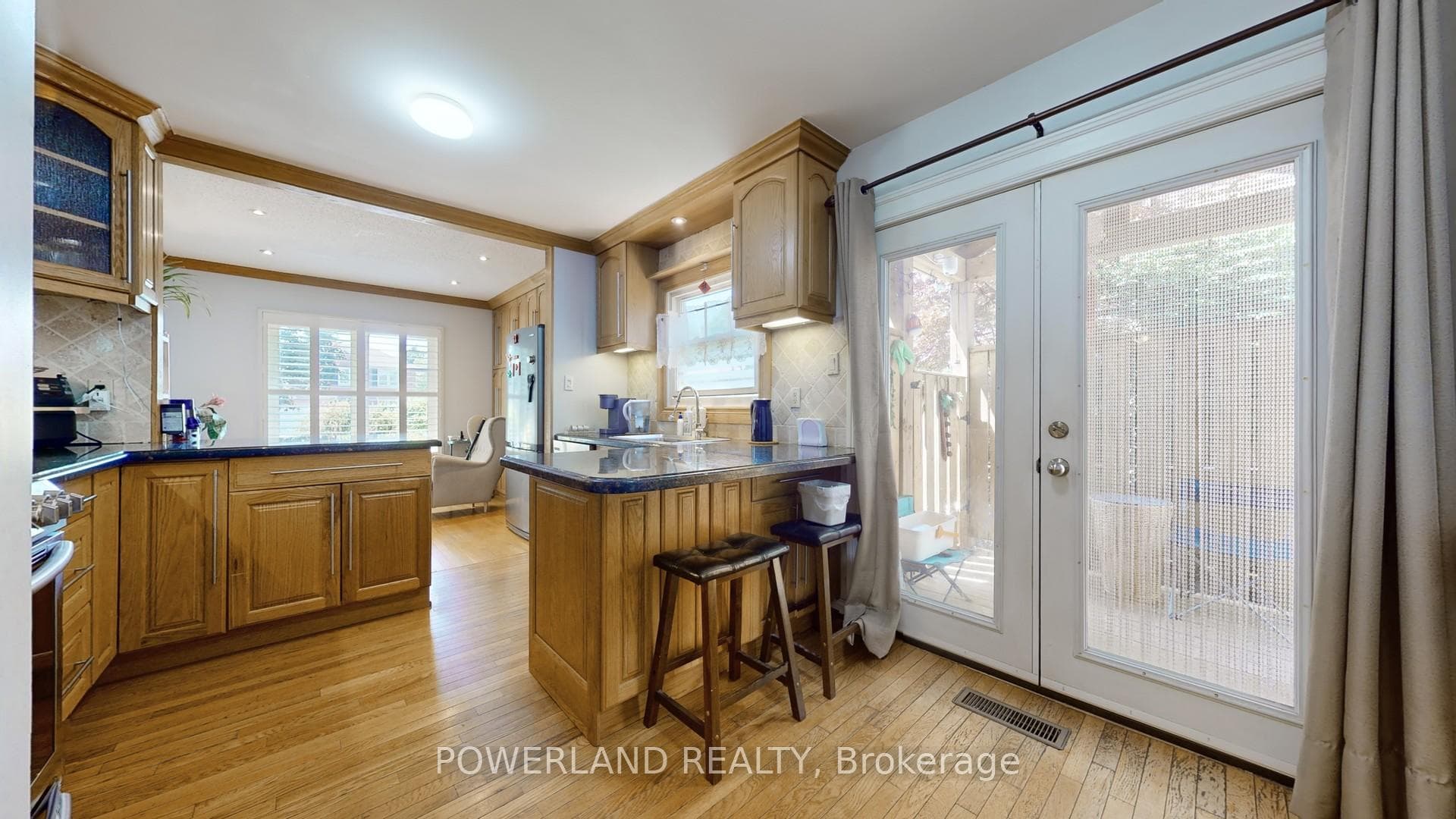 320 John Bowser Crescent photo 8