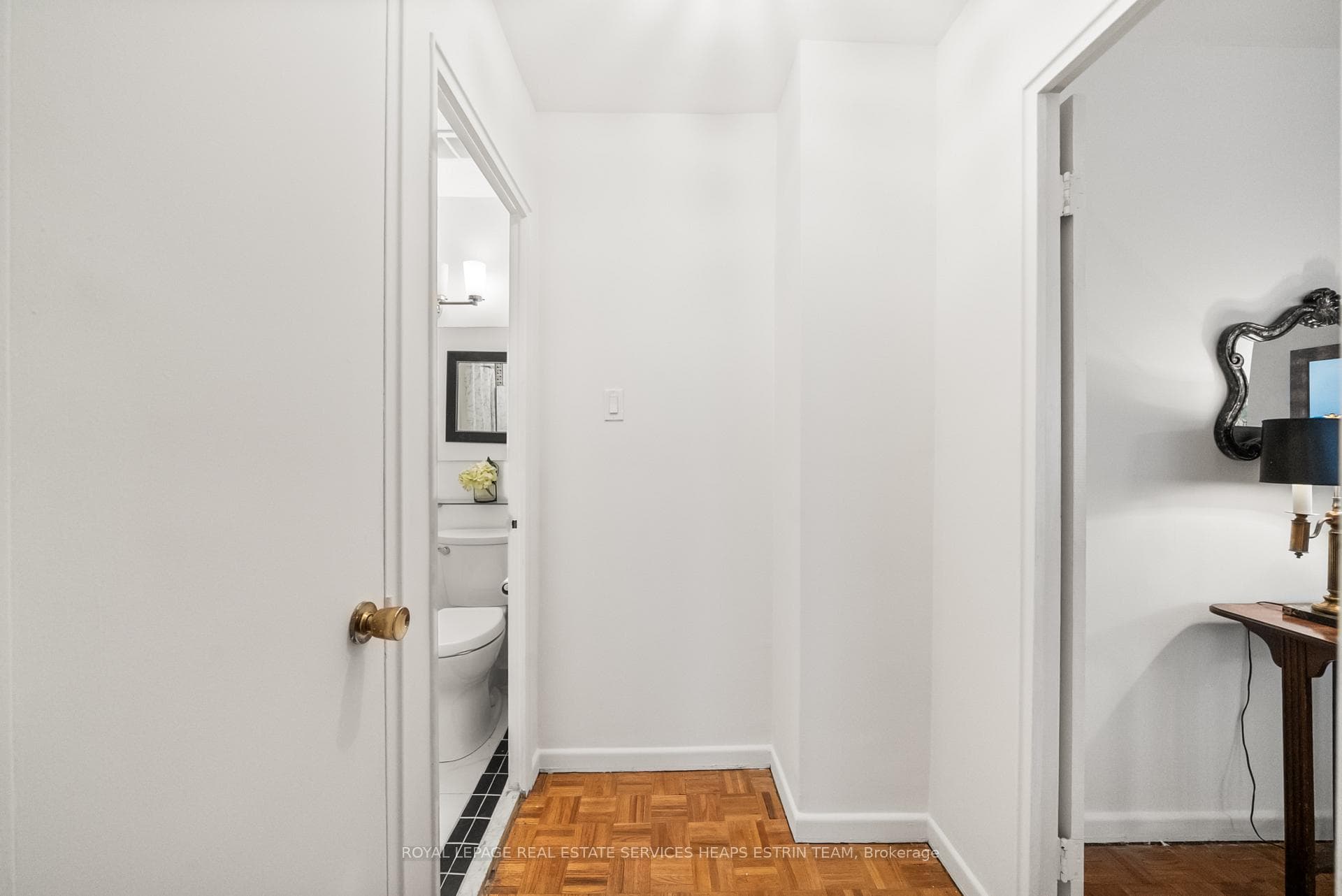 581 Avenue Road Unit 204 photo 9