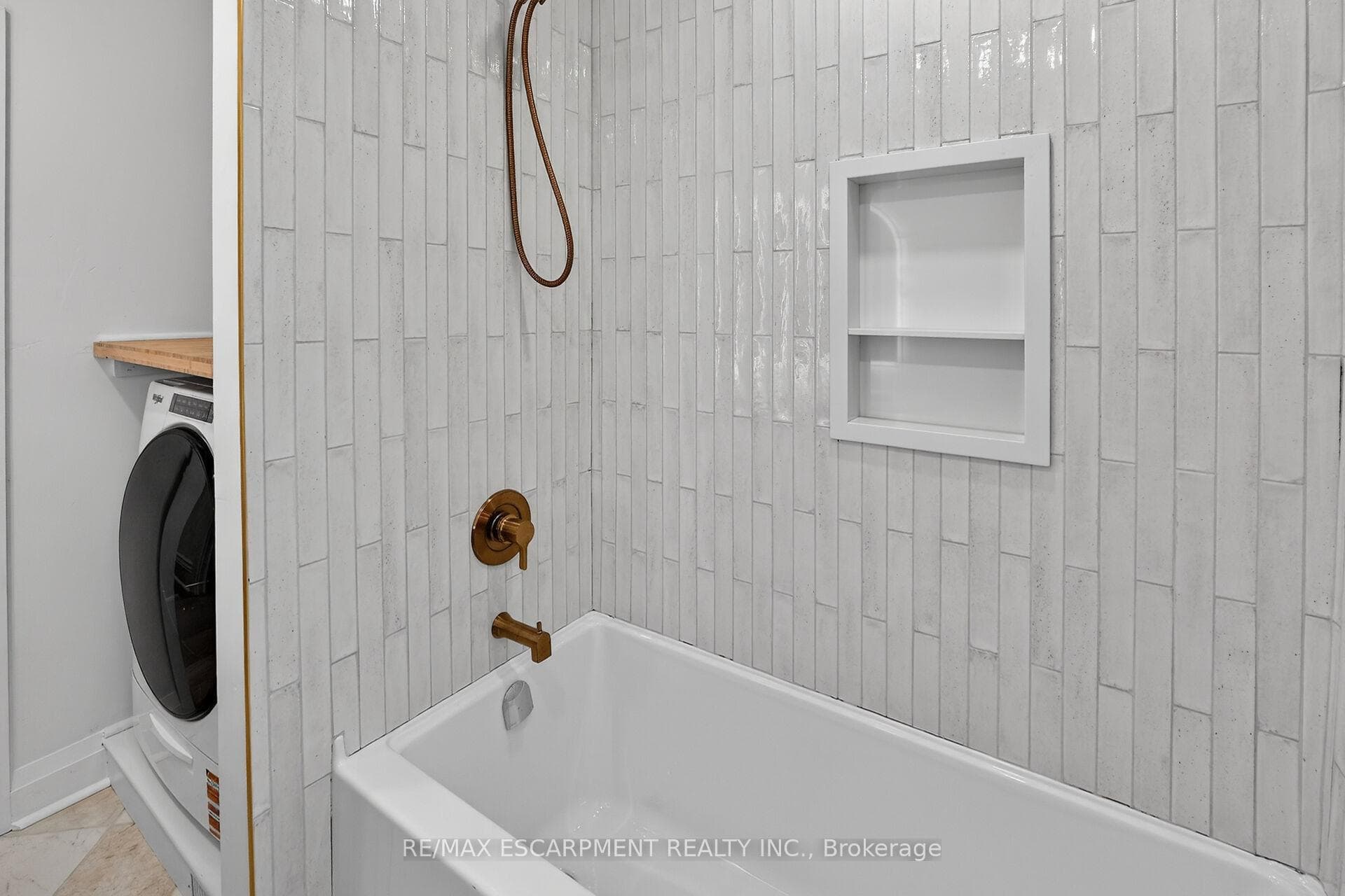 101 Houghton Avenue photo 24