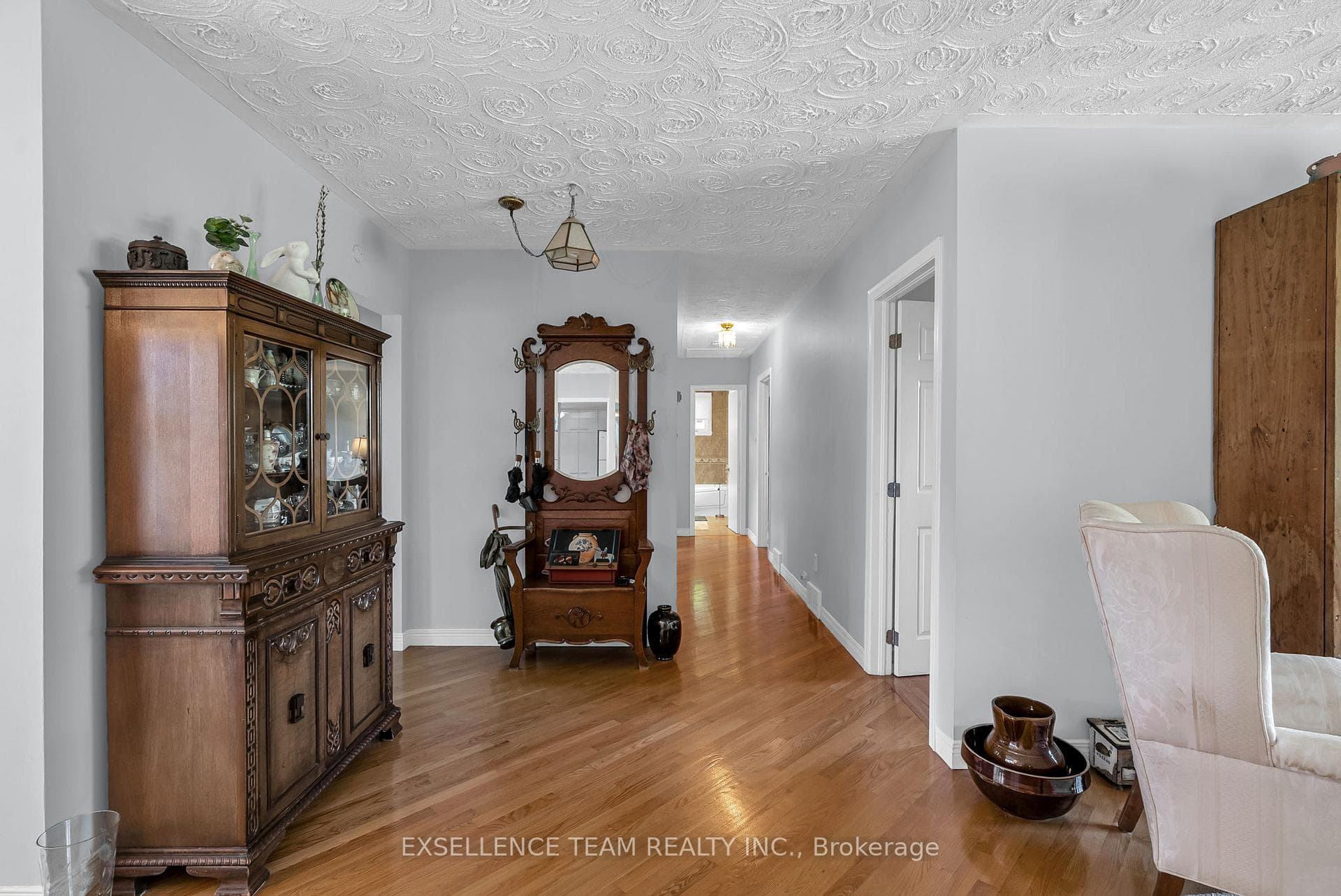 Dining/Living room