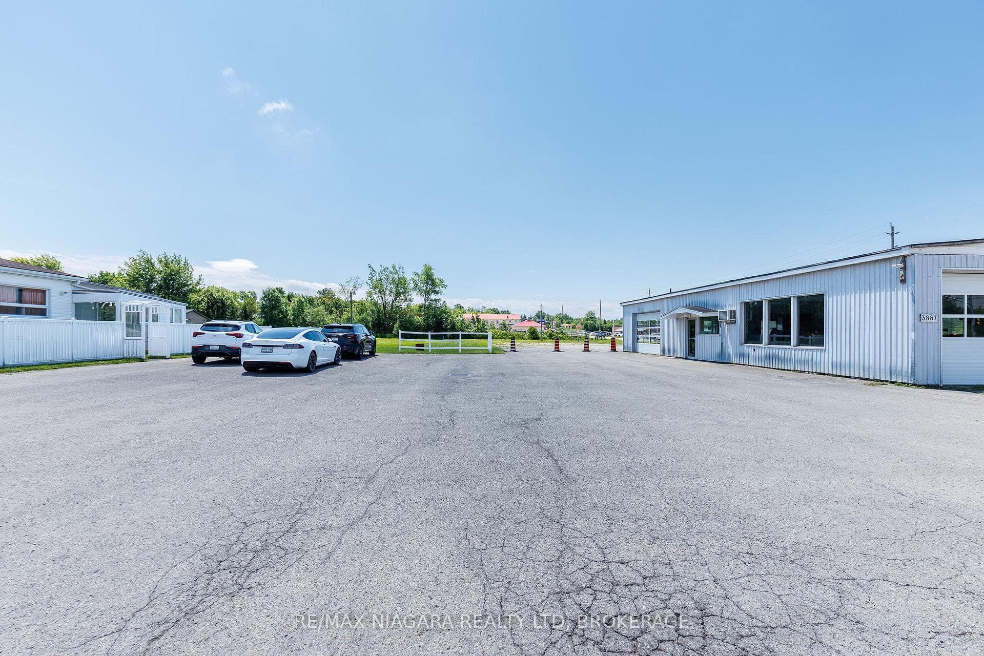 2500 sq ft Auto Shop