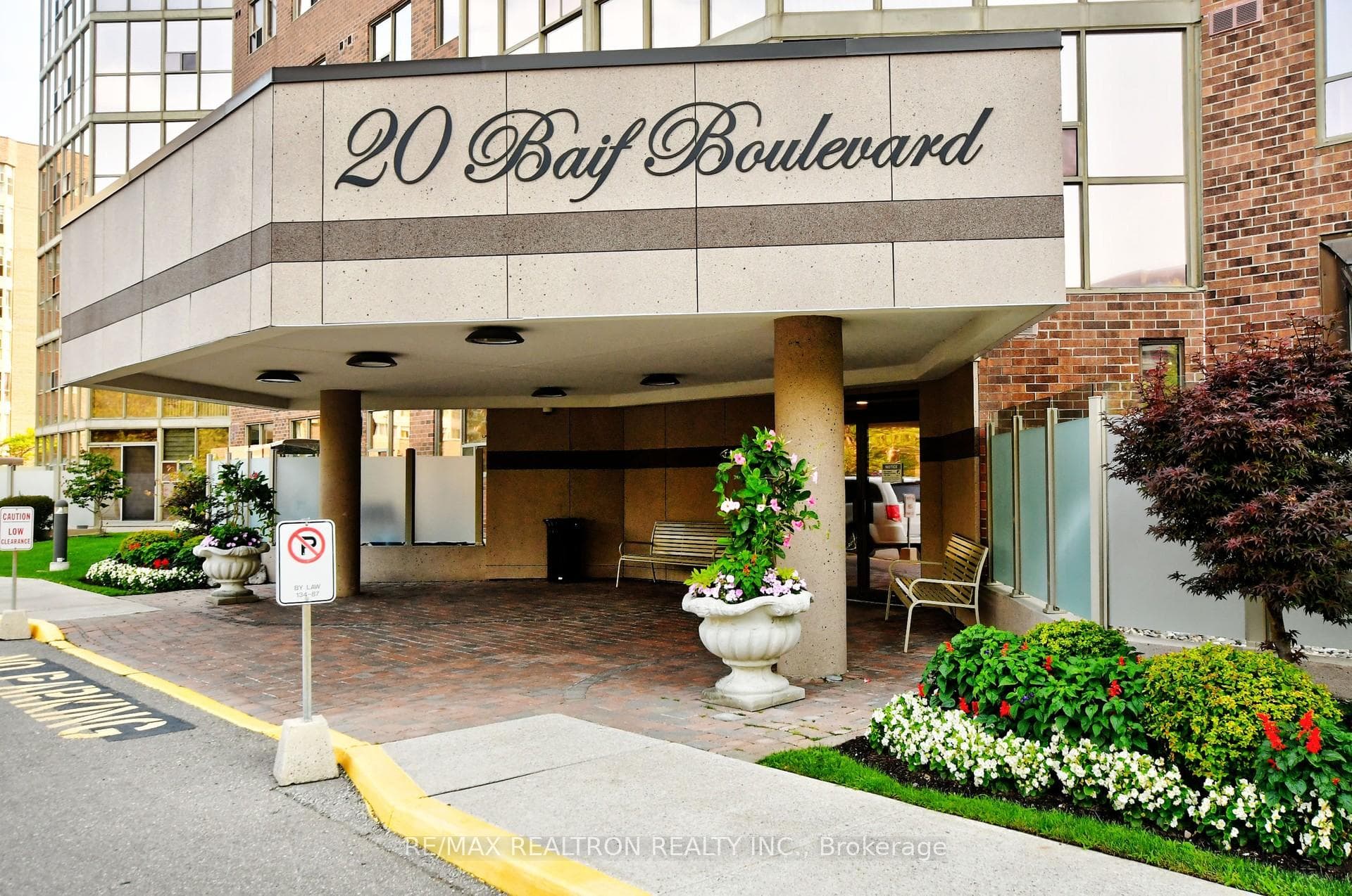 20 Baif Boulevard Unit 705 photo 2