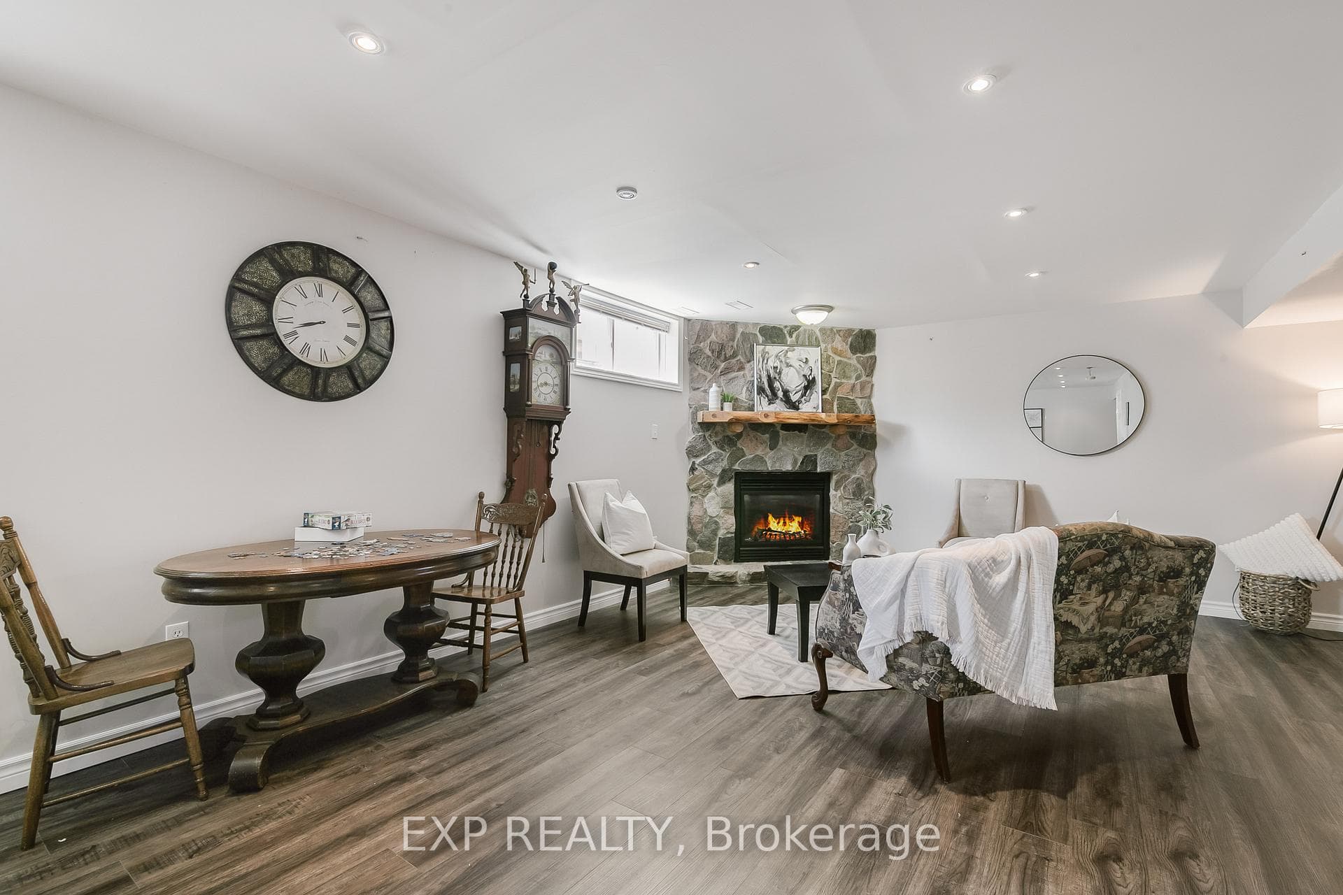 88 Andrews Drive photo 20