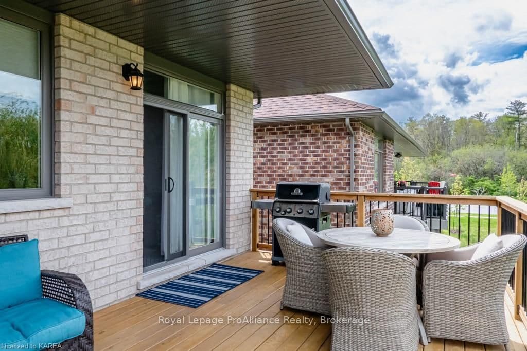 5 BRIARWOOD Crescent photo 46