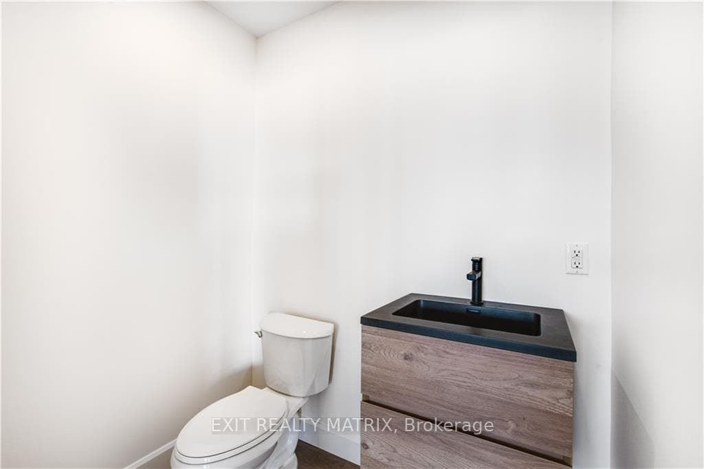 2774 BAY Road photo 16