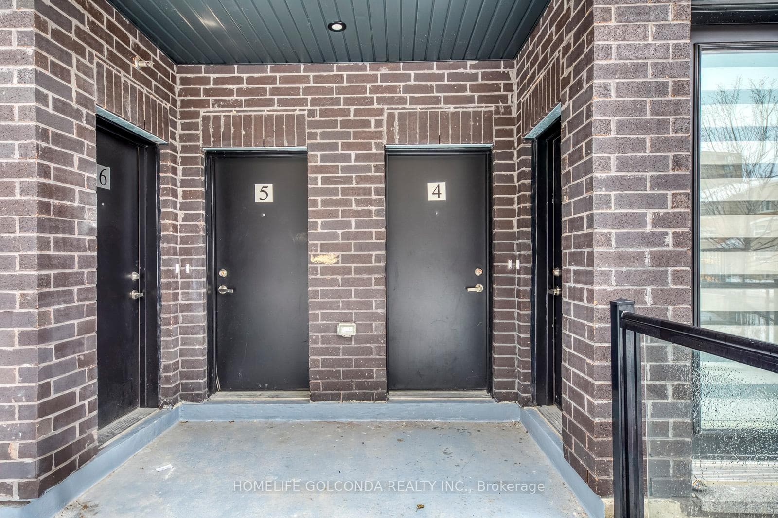 3546 Colonial Drive Unit 4 photo 4