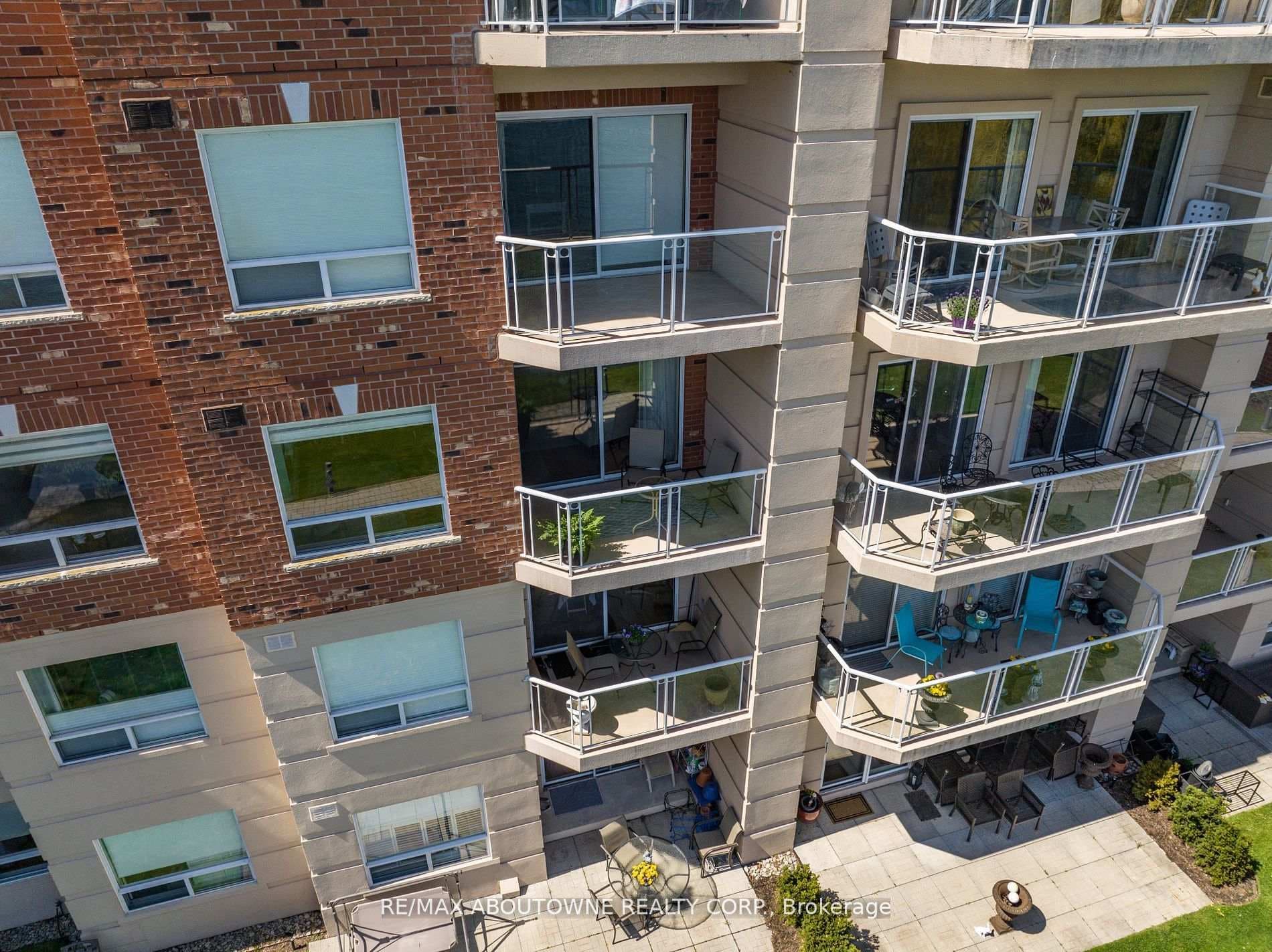 5194 Lakeshore Road Unit 305 photo 34