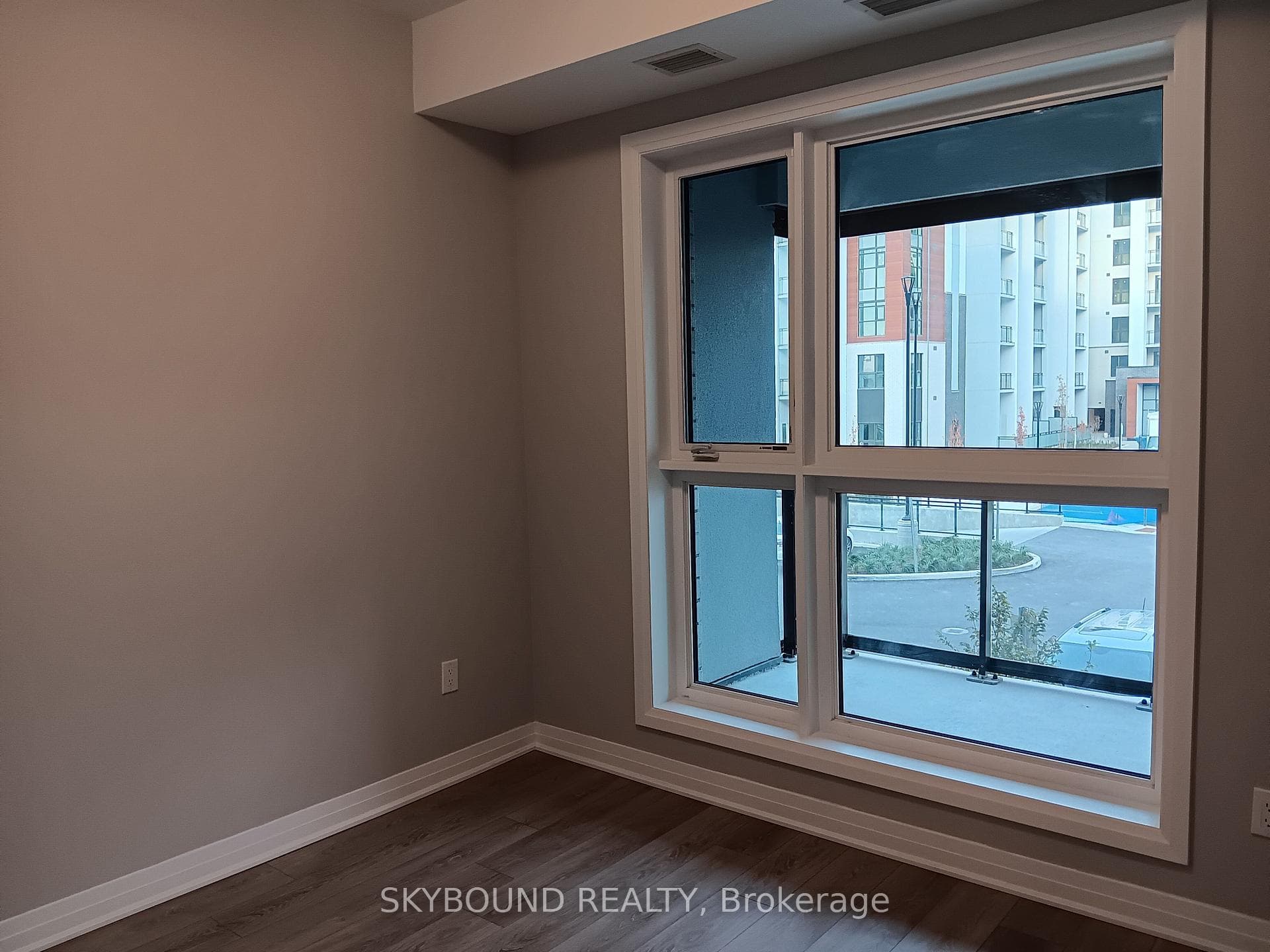 480 Gordon Krantz Avenue Unit 213 photo 6