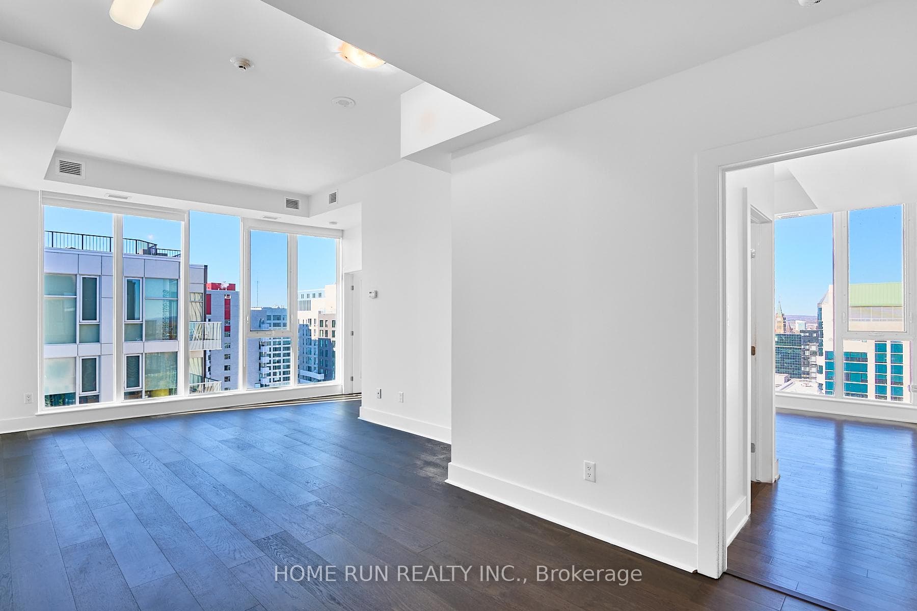 40 Nepean Street Unit 2703 photo 4