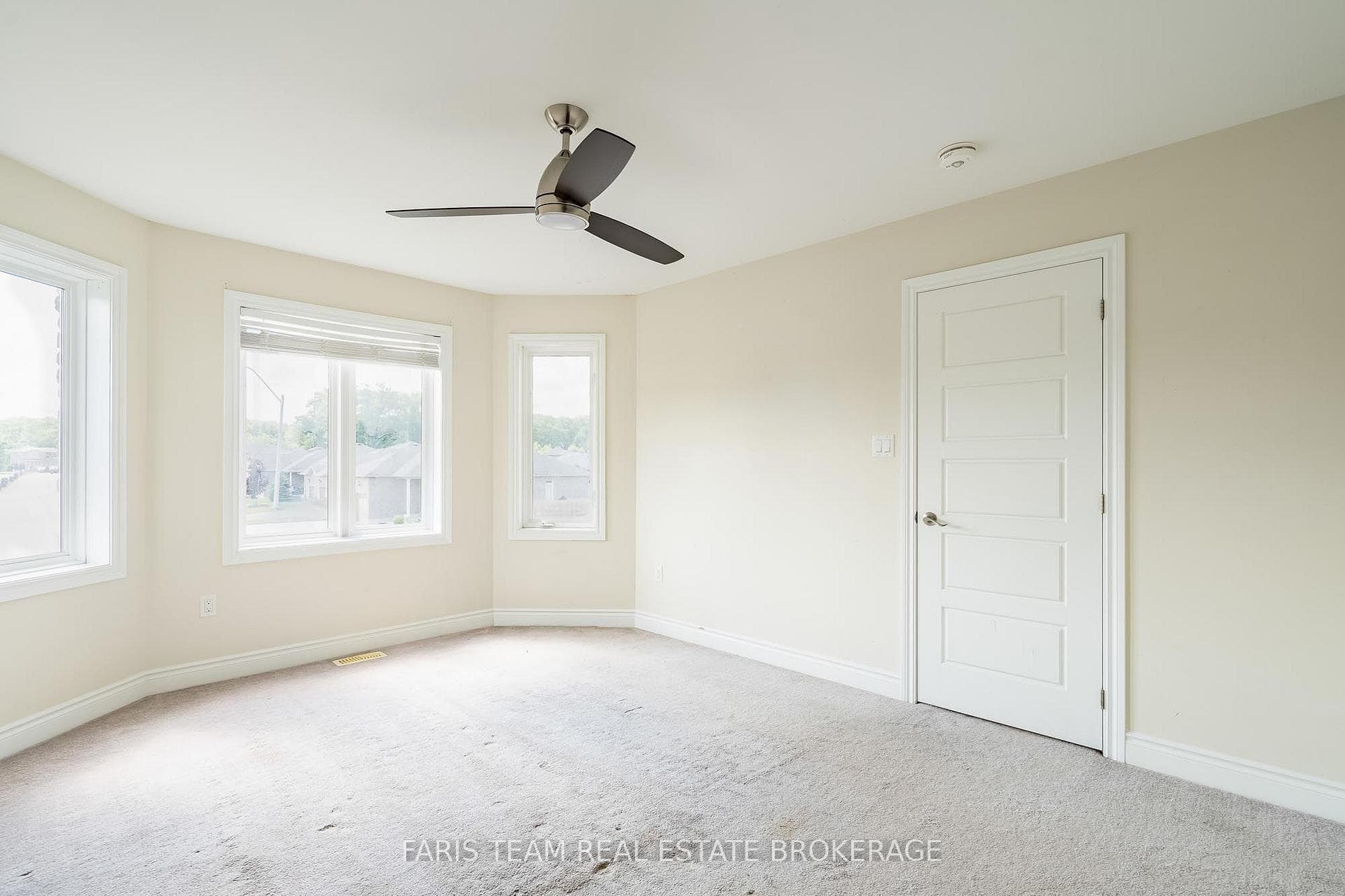 33 Sheppard Drive photo 25