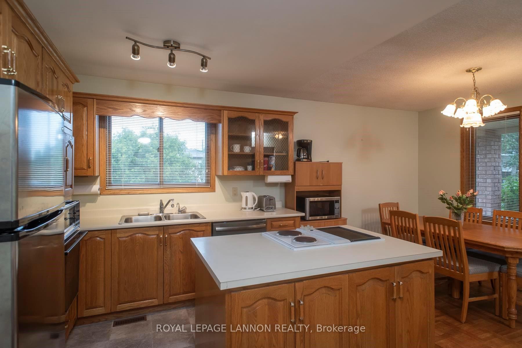 1801 Frederica Street photo 6