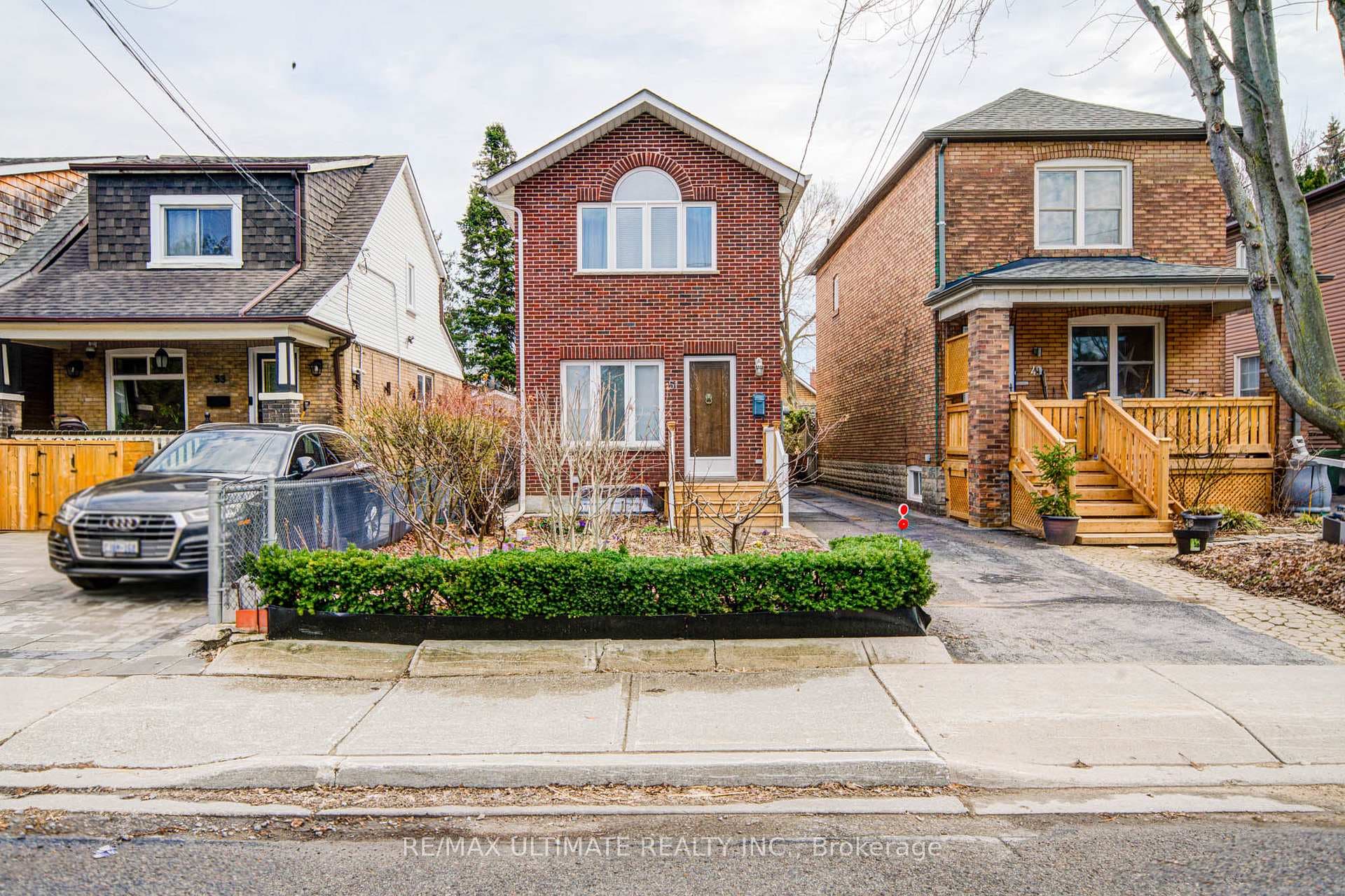 51 Epsom Avenue photo 1
