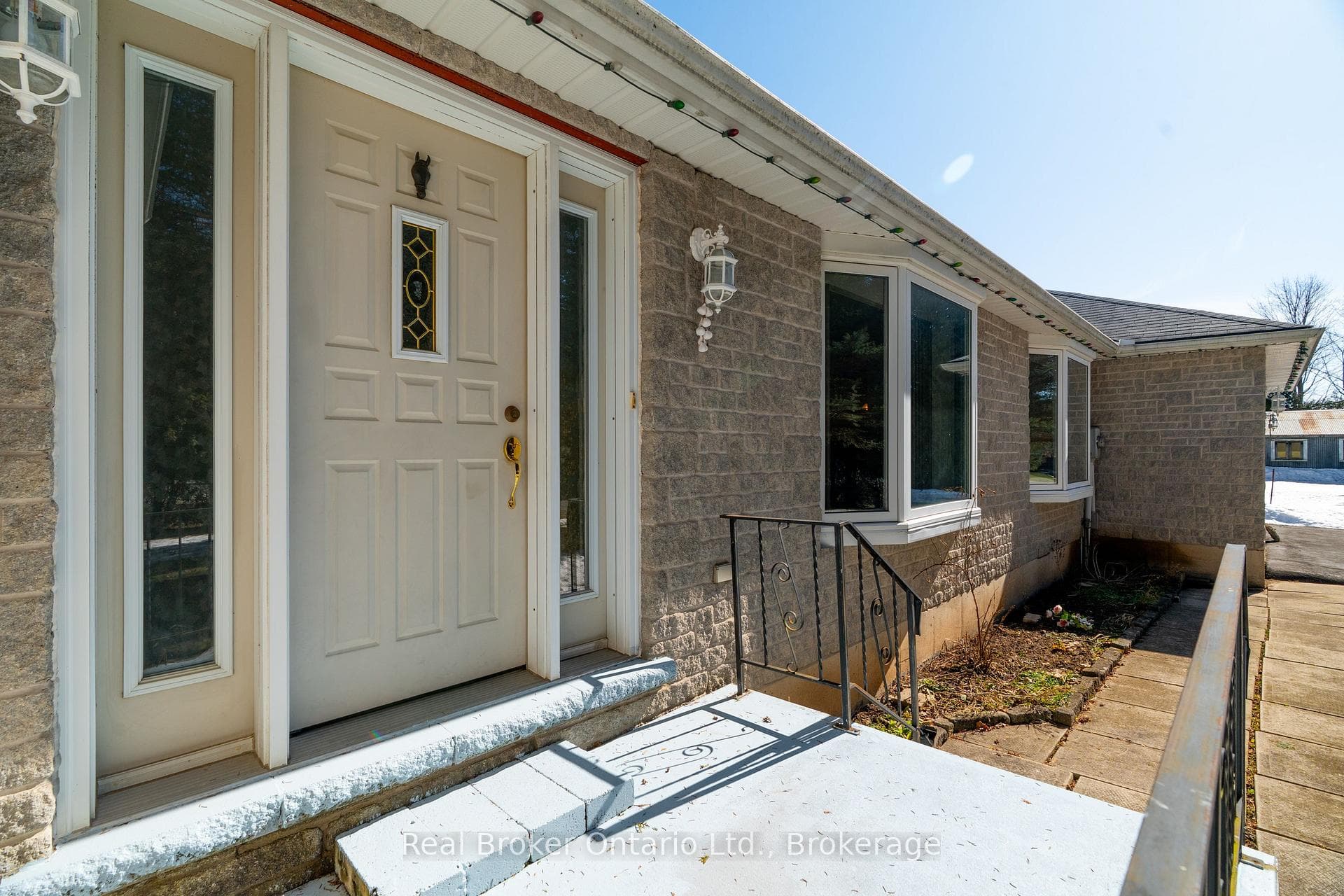34 Sandalwood Drive photo 4