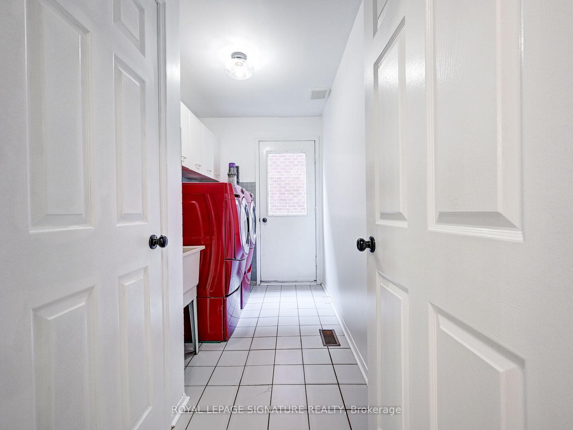 1525 Clearview Drive photo 24