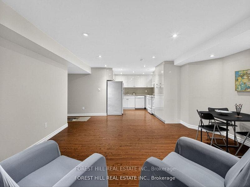92 Seabreeze Avenue photo 45