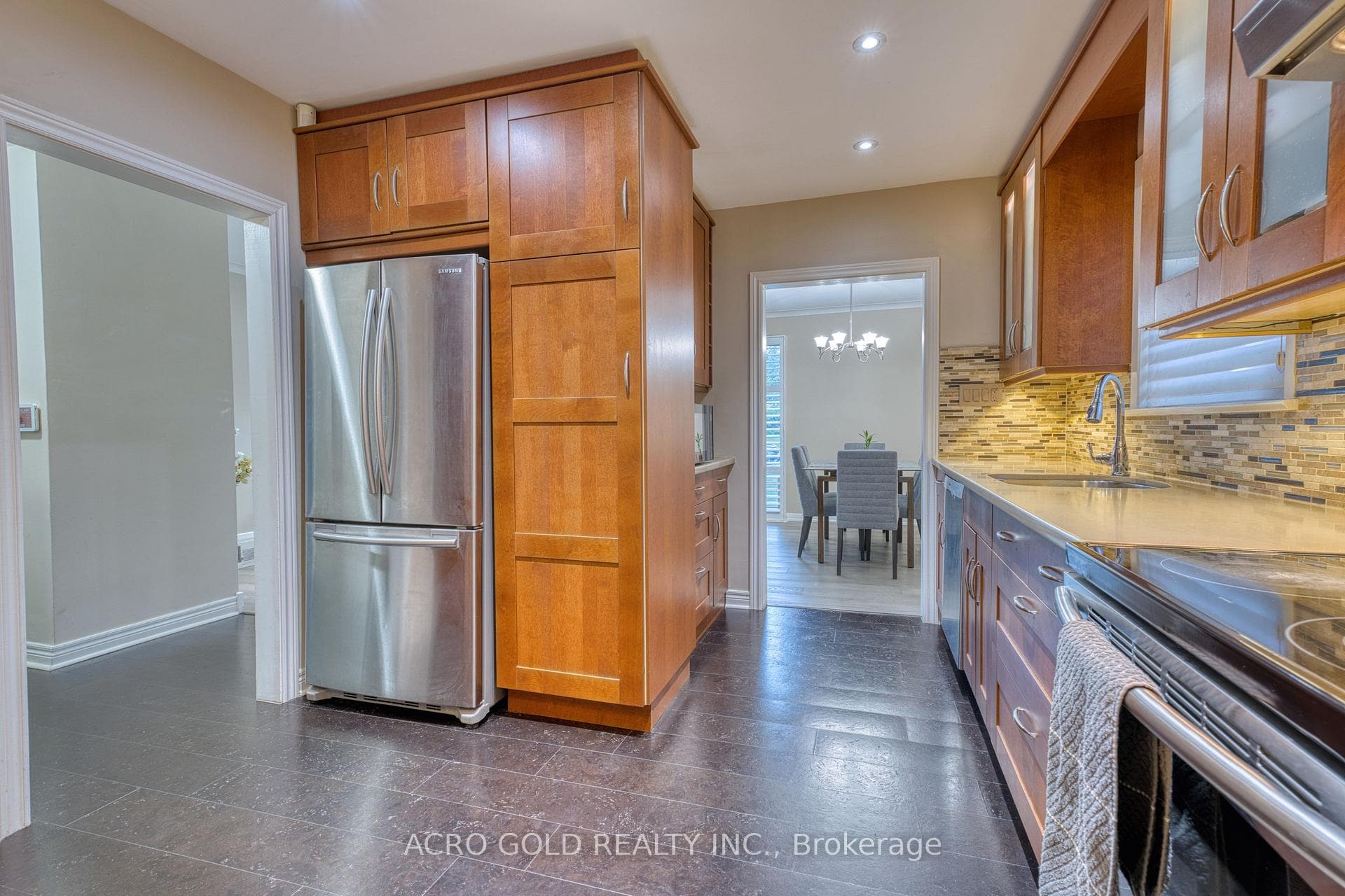 10 Kennebec Crescent photo 30
