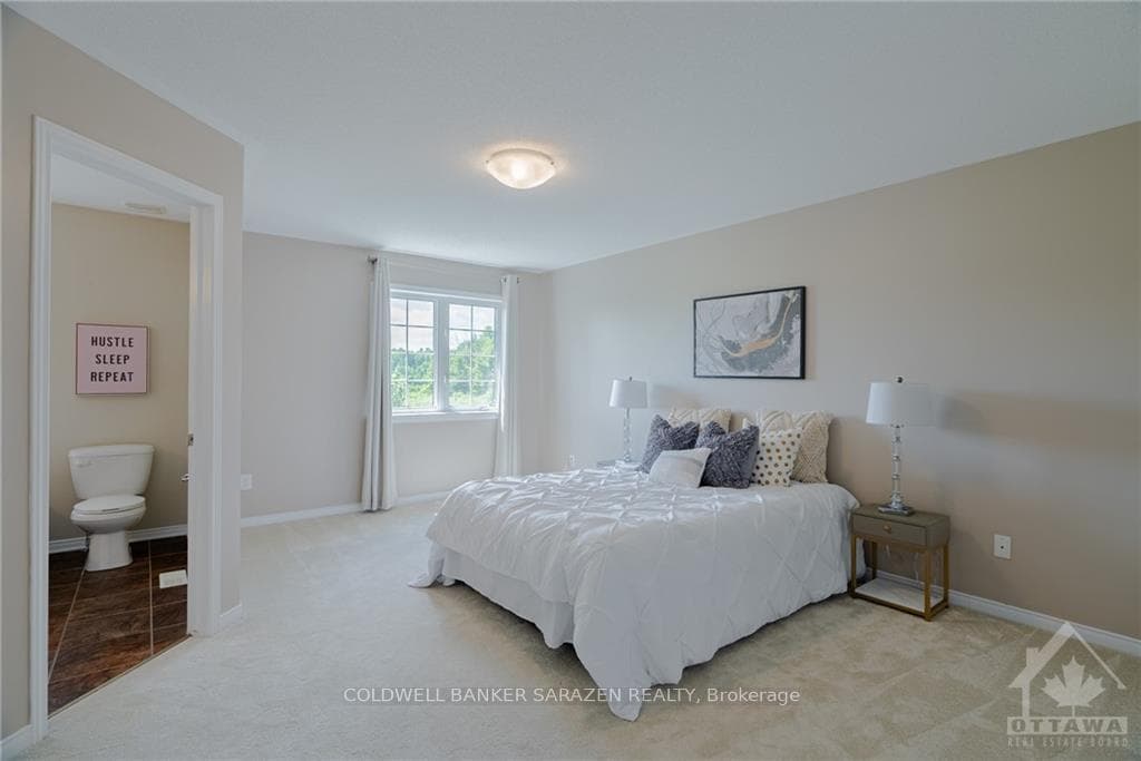 150 LARAMIE Crescent photo 22