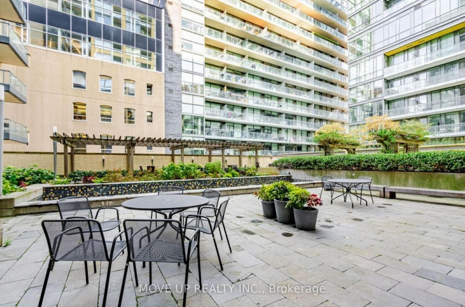 438 King Street Unit 1406 photo 27