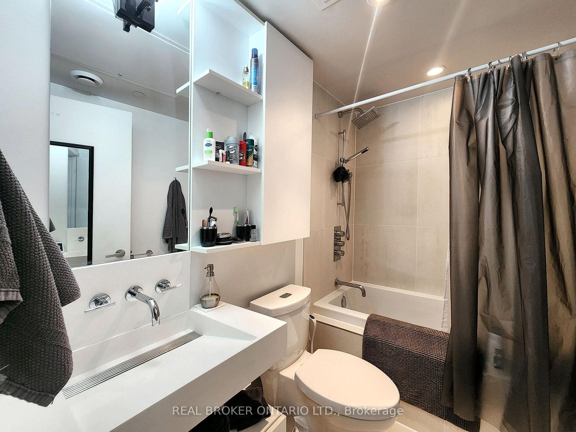 5 St Joseph Street Unit 2803 photo 9