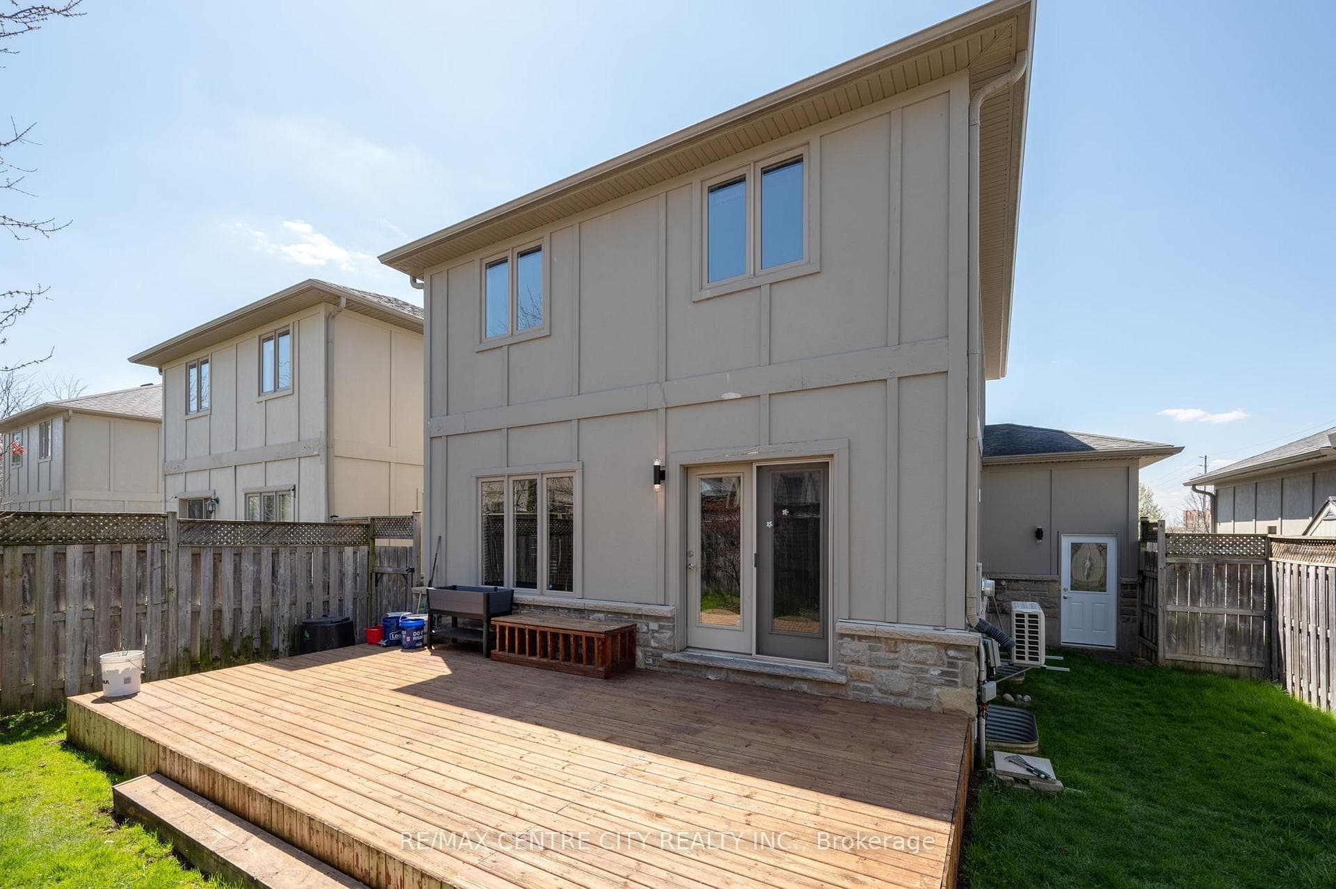2107 Beaverbrook Avenue photo 31