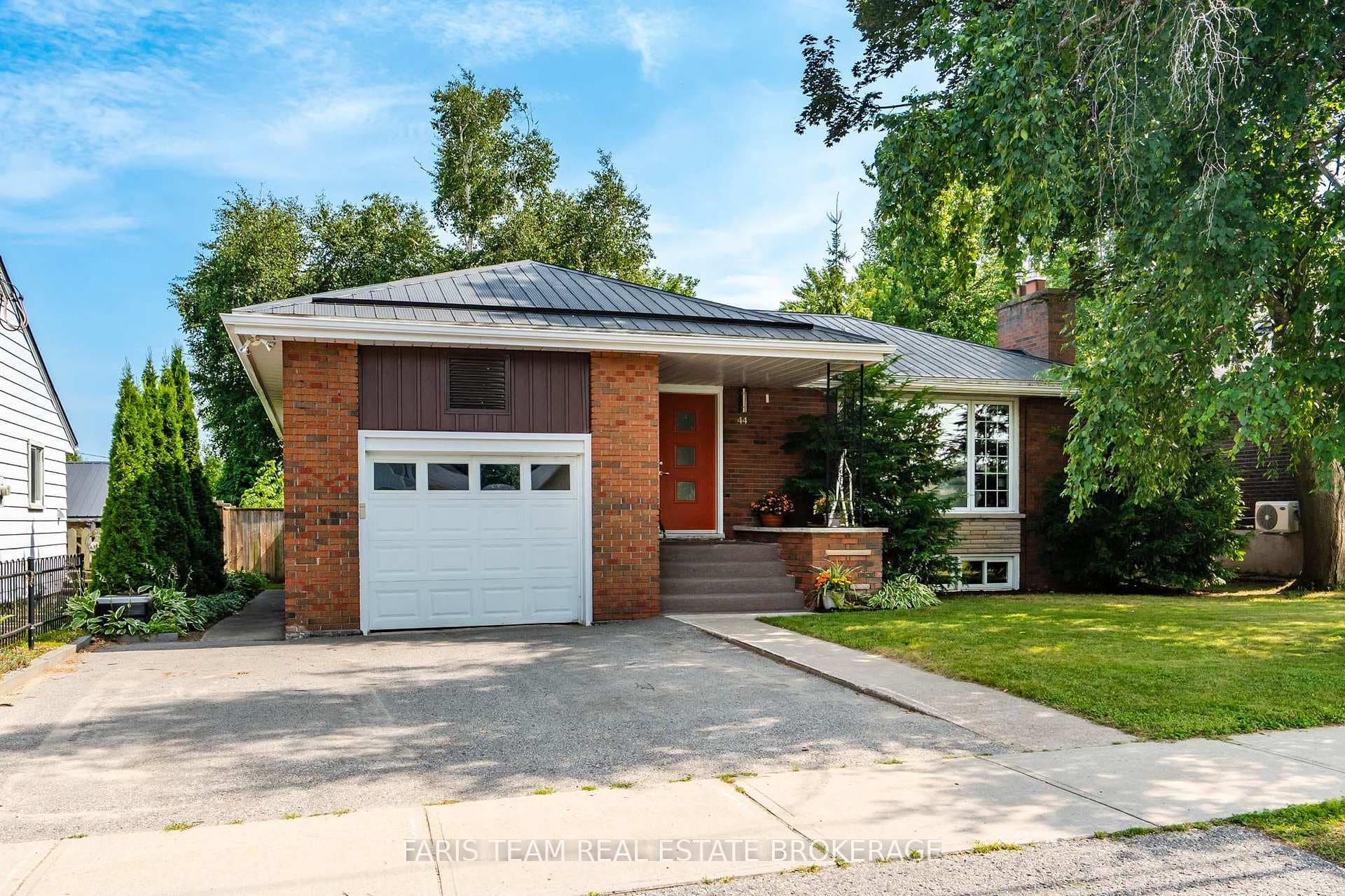 44 Jeffery Street photo 2