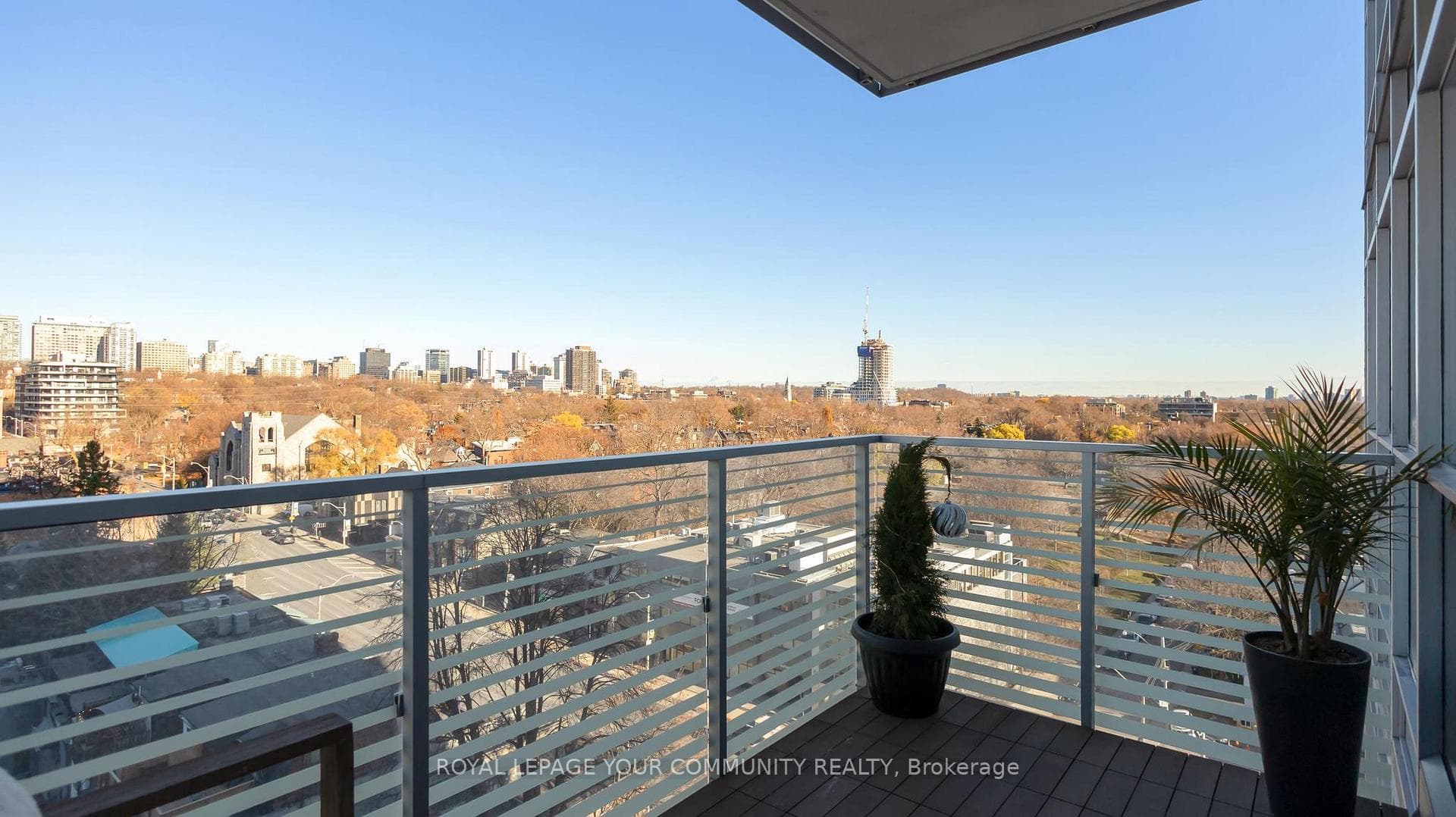 170 Avenue Road Unit 808 photo 14