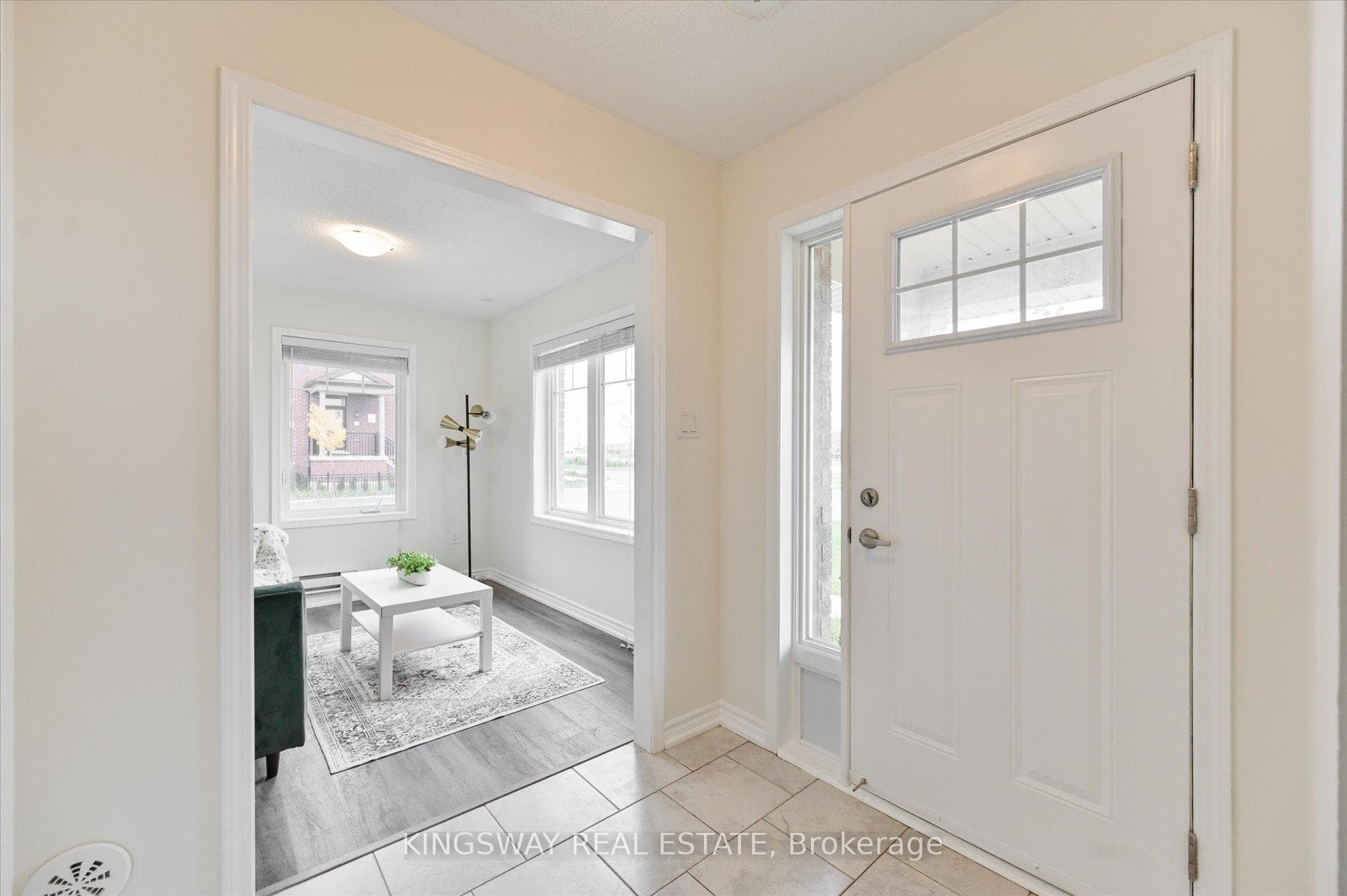 958 Balsam Court photo 4
