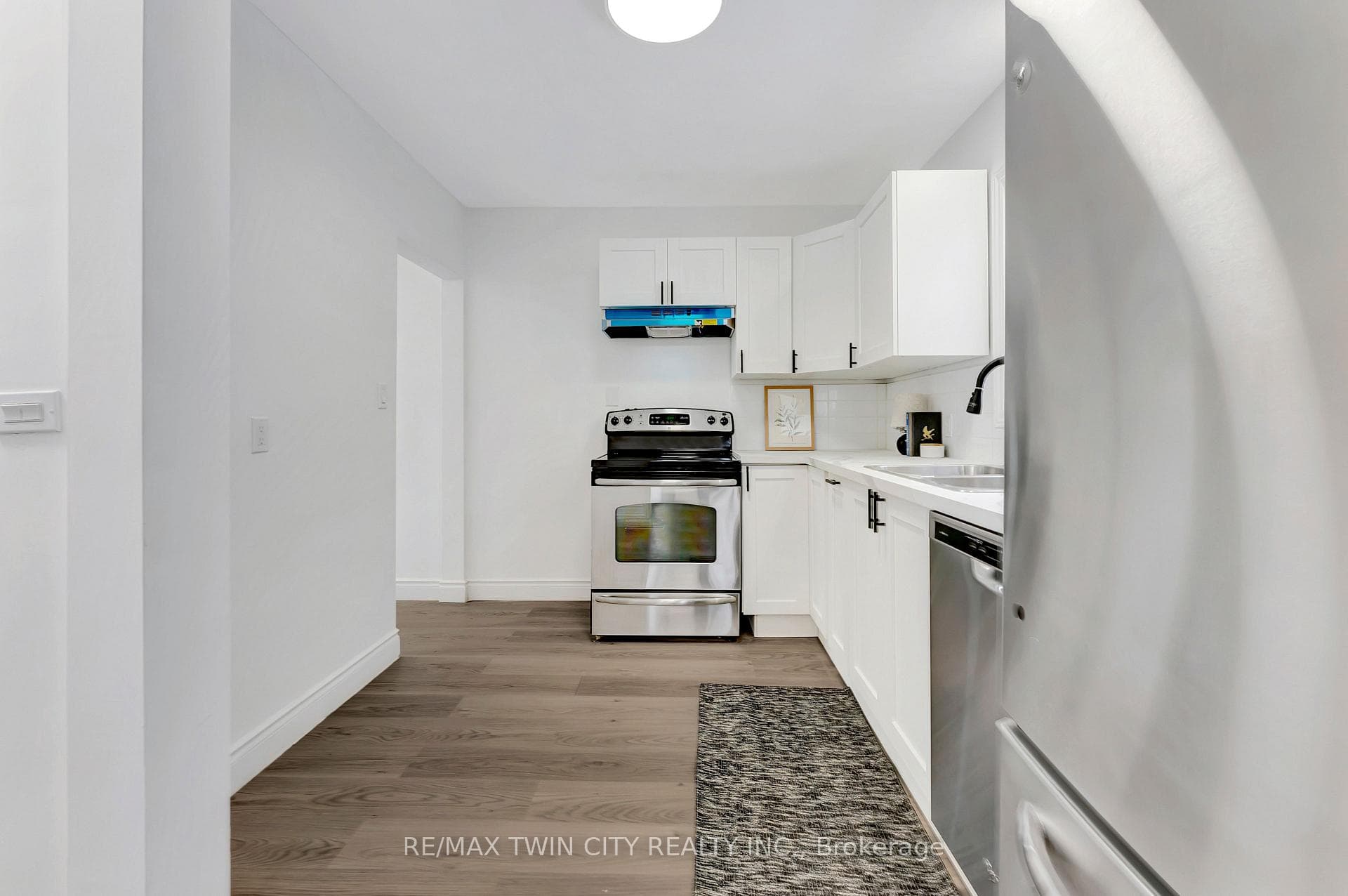 24 Rowanwood Avenue photo 19