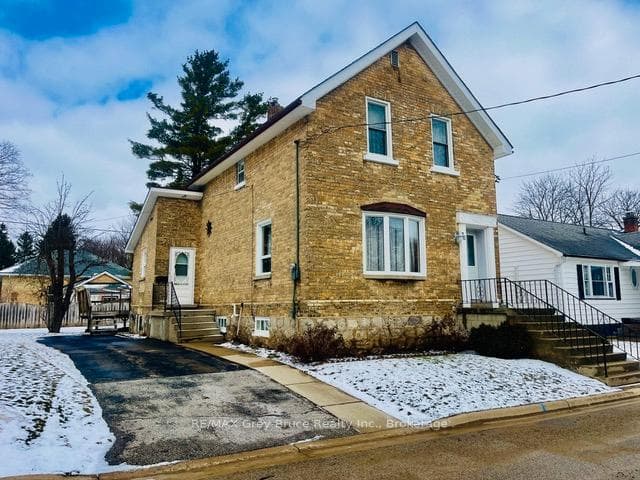 76 5th Street photo 1